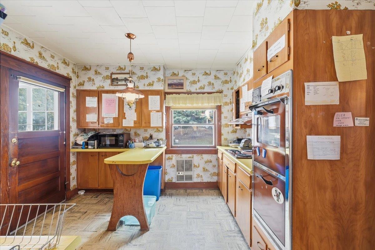 308 College Street Property Photo 13