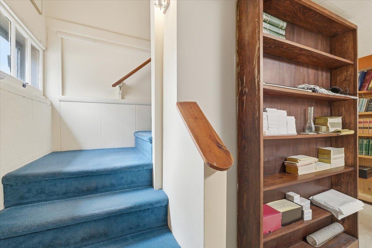 308 College Street Property Photo 40