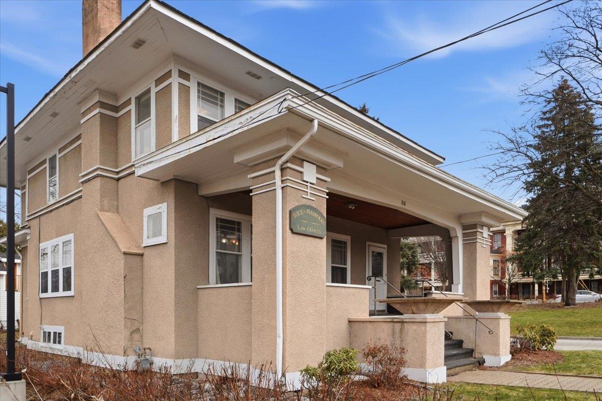 308 College Street Property Photo 52