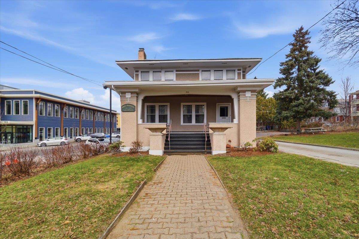 308 College Street Property Photo 53