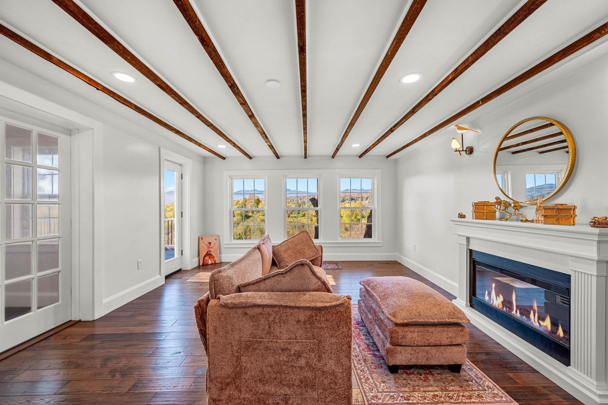 1091 Pucker Street Property Photo 45