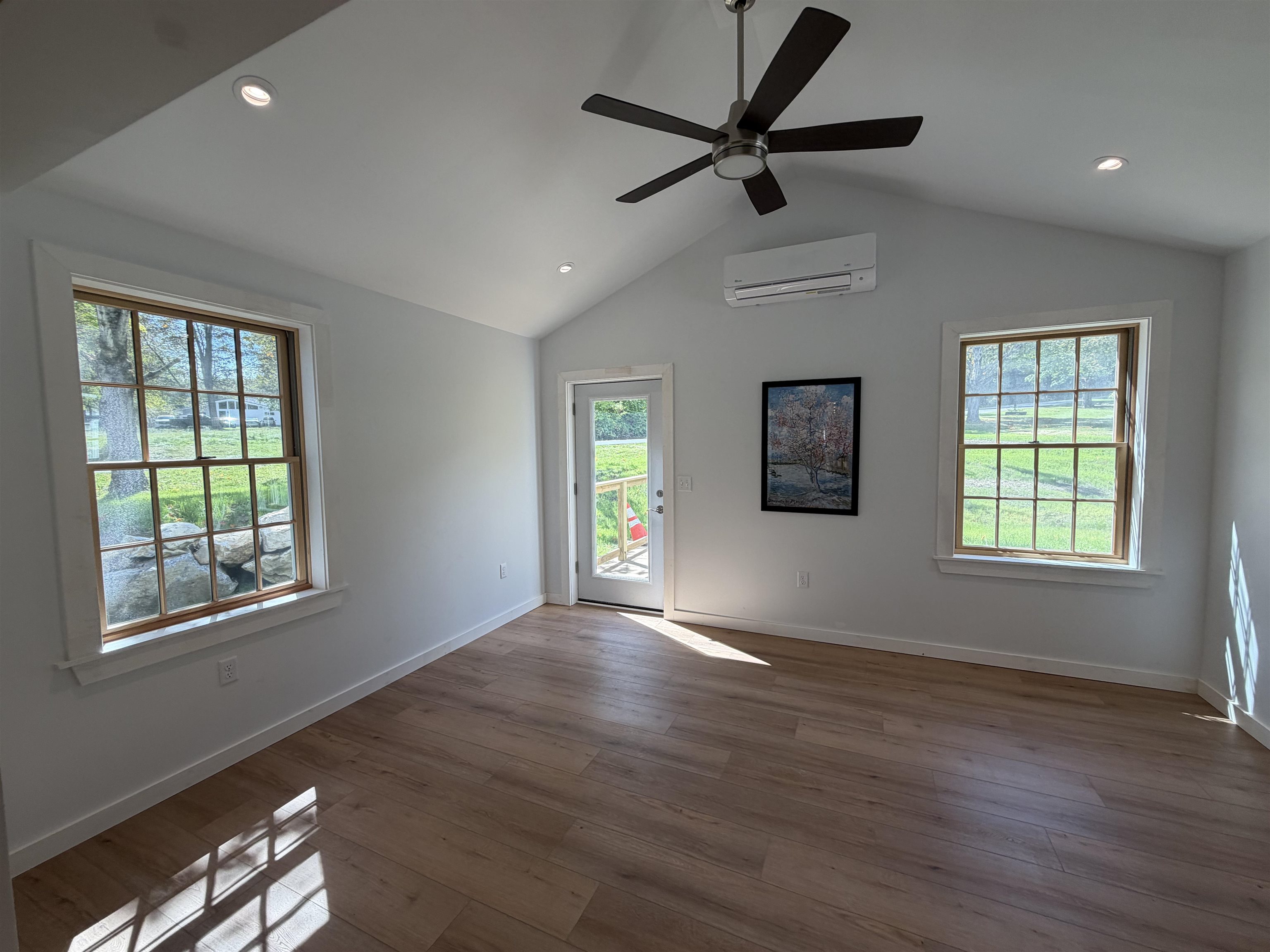 527 Jennings Brook Drive Property Photo 6