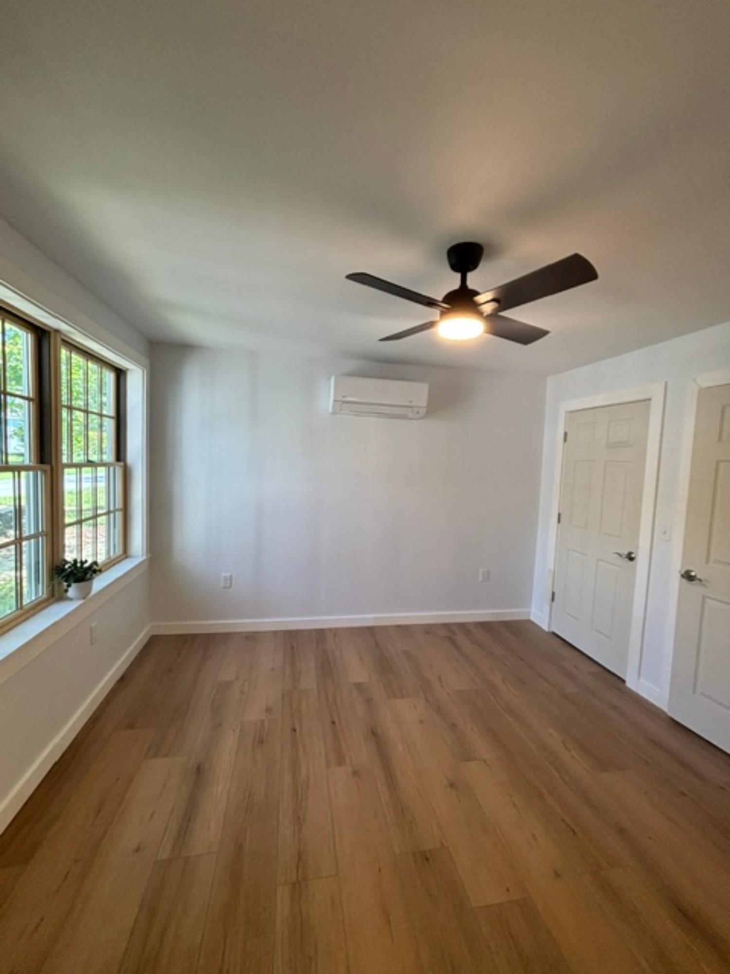 527 Jennings Brook Drive Property Photo 20
