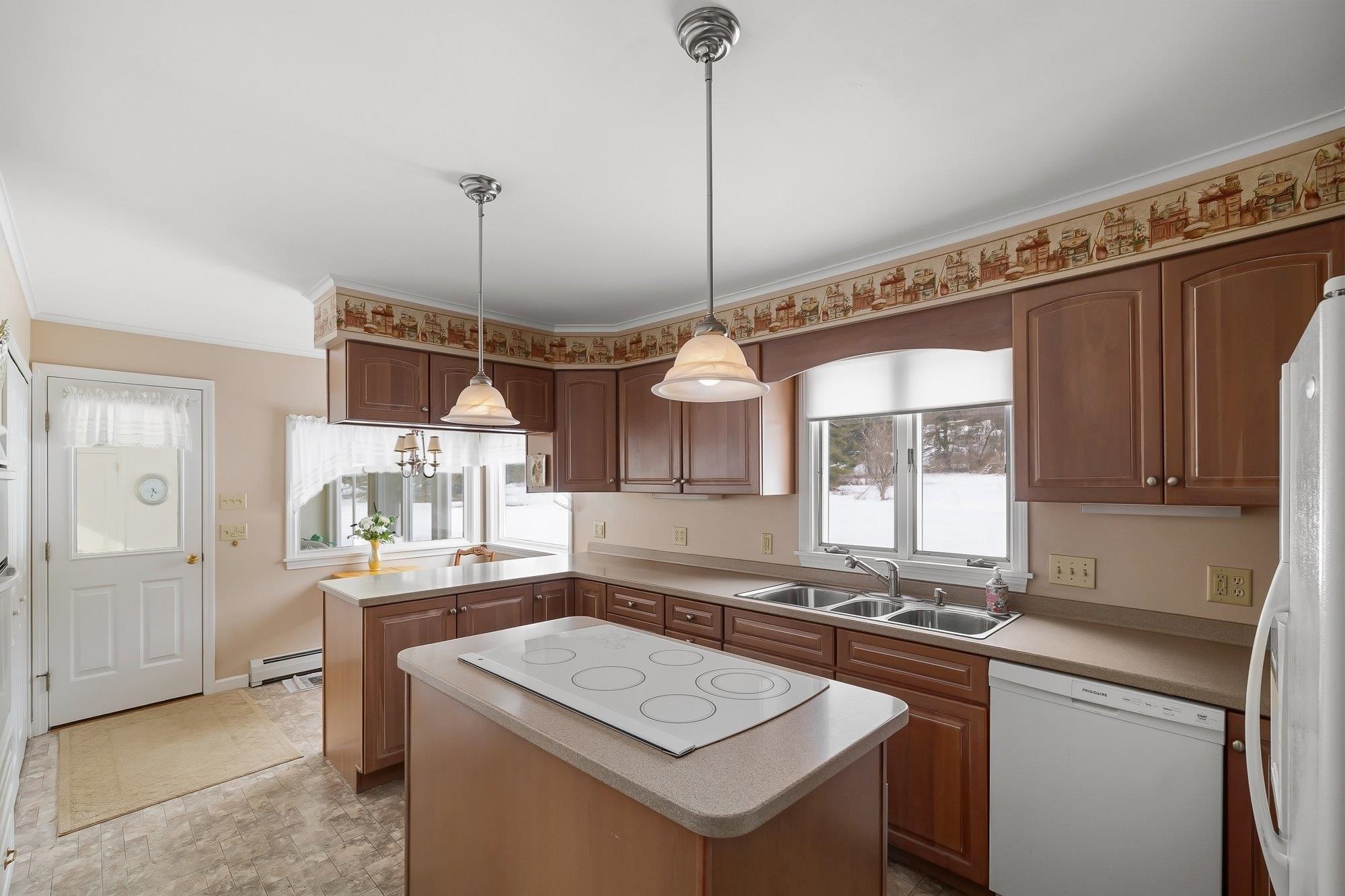 1490 Pucker Street Property Photo 19