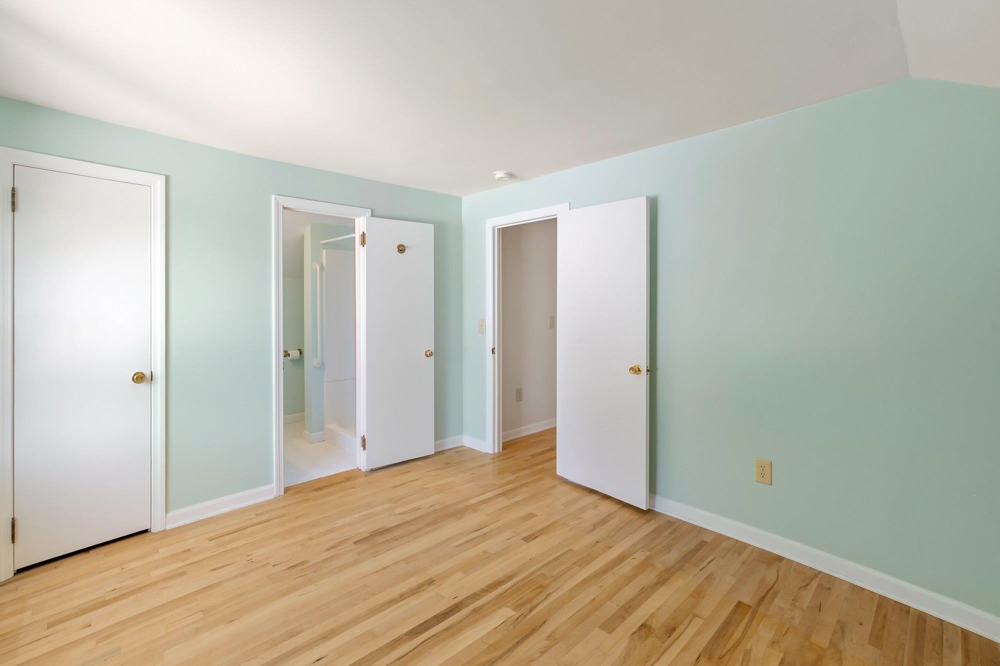 1490 Pucker Street Property Photo 32