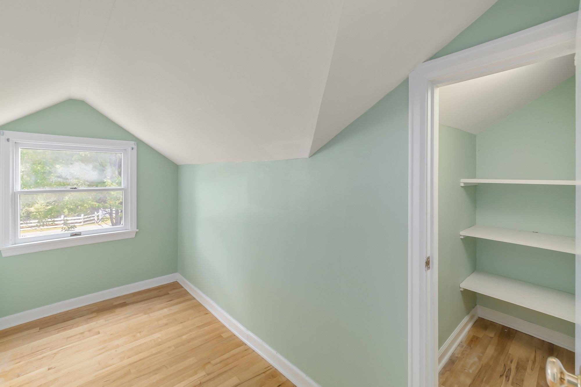 1490 Pucker Street Property Photo 33