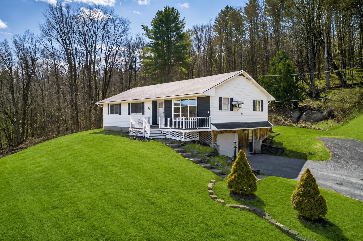 157 Skyline Drive Property Photo 1