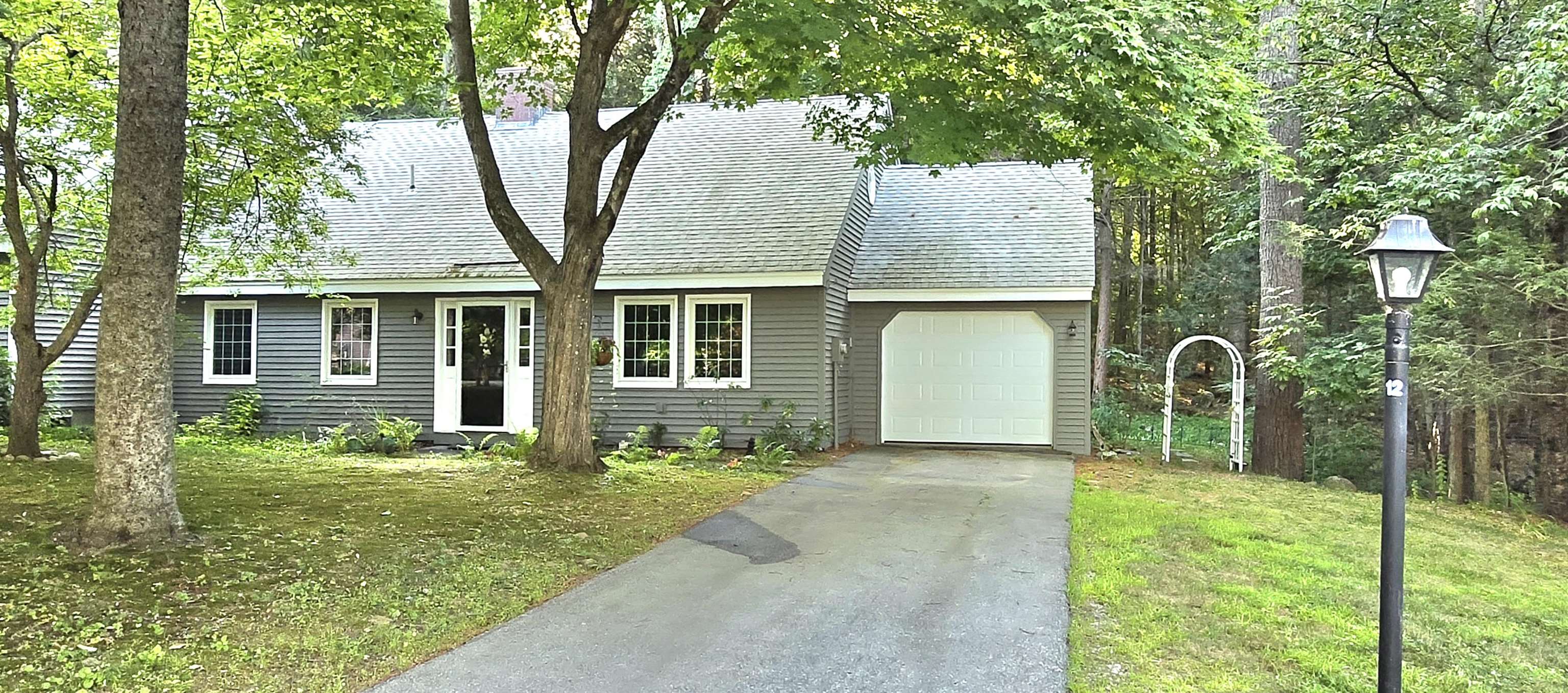 12 Laurel Circle Property Photo 2