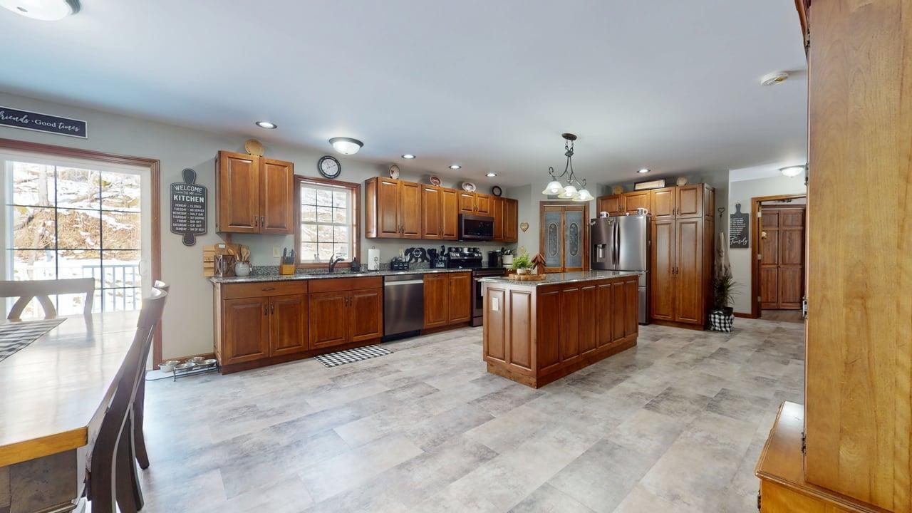 3295 French Hill Road Property Photo 4