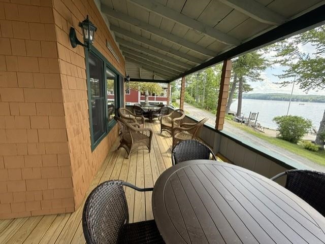 9 Lakeside Road Property Photo 15
