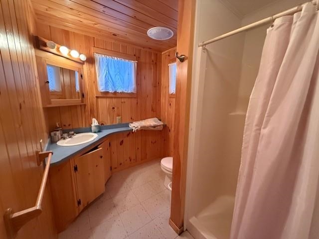 211 Lake Avenue Property Photo 14