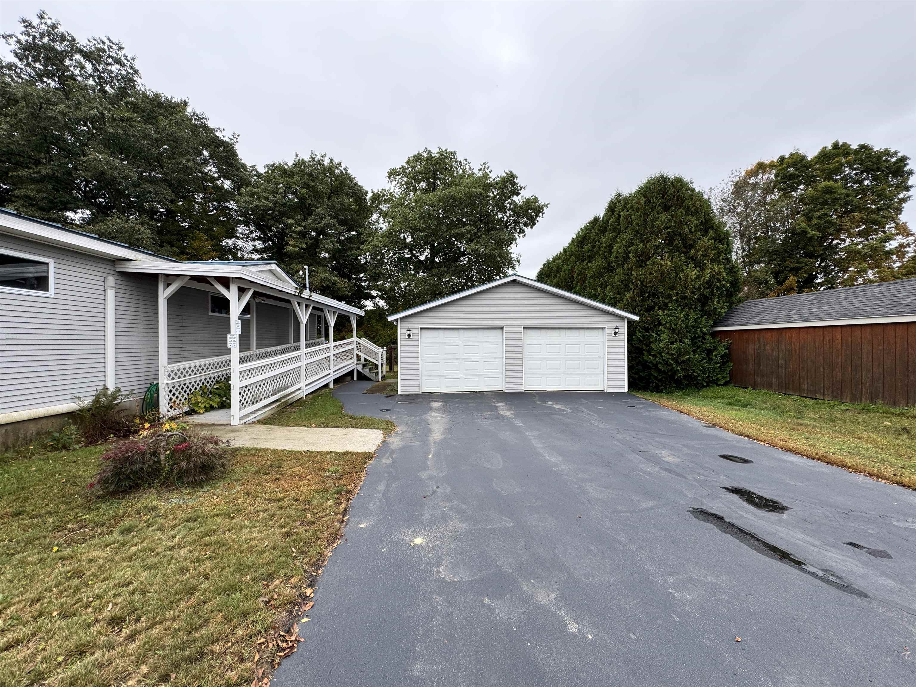 2849 Dartmouth College Highway Property Photo 5
