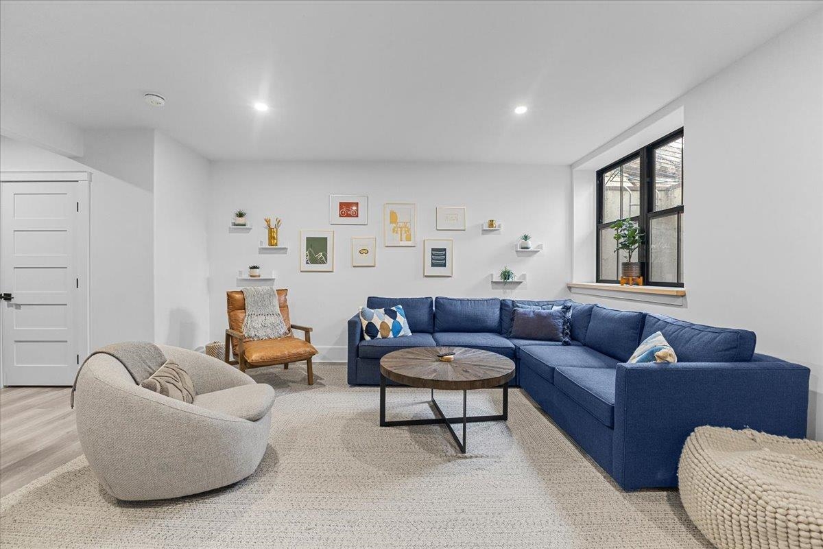 98 Hill Street Property Photo 44