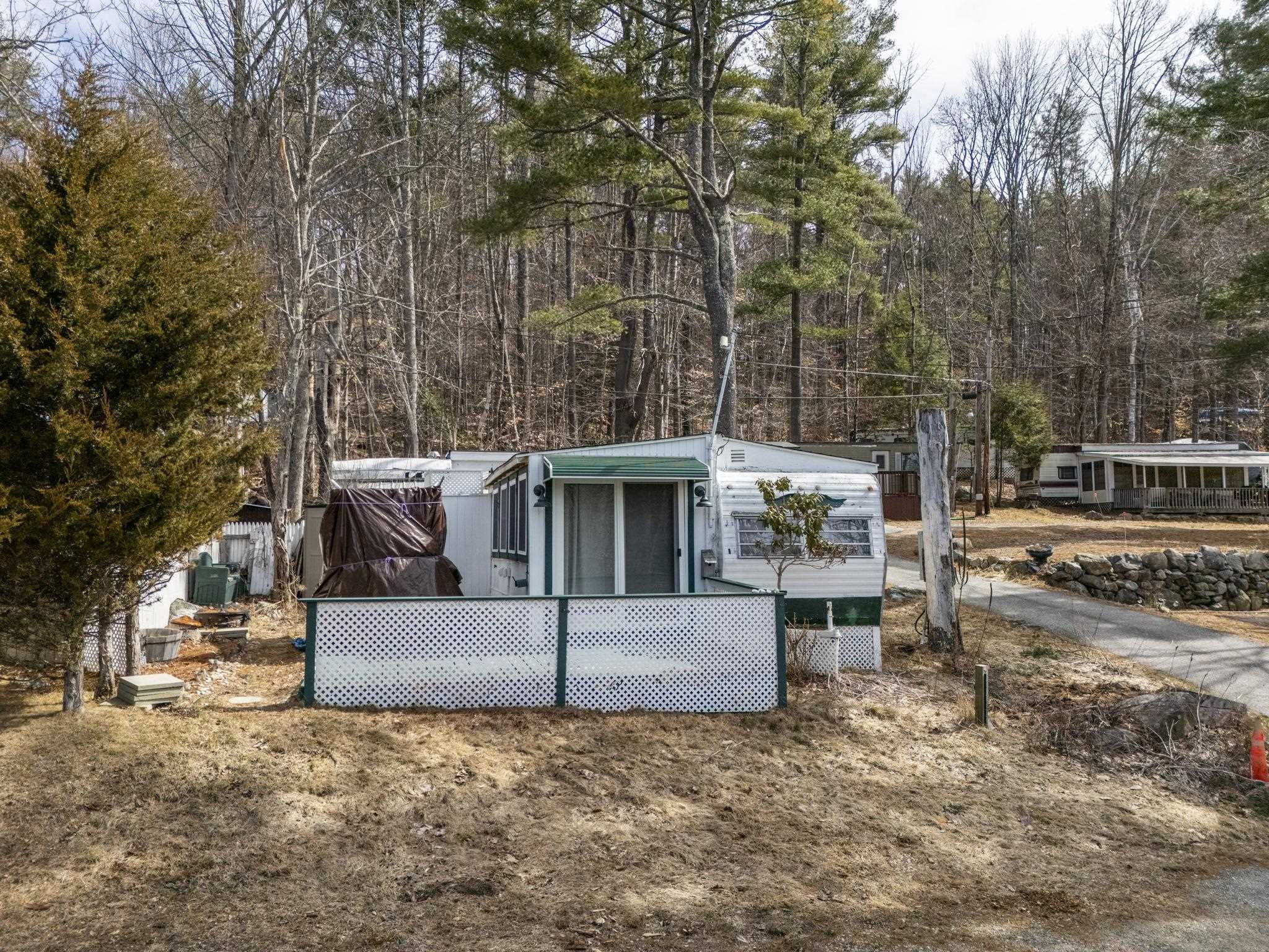 6 Viewland Court Property Photo 2
