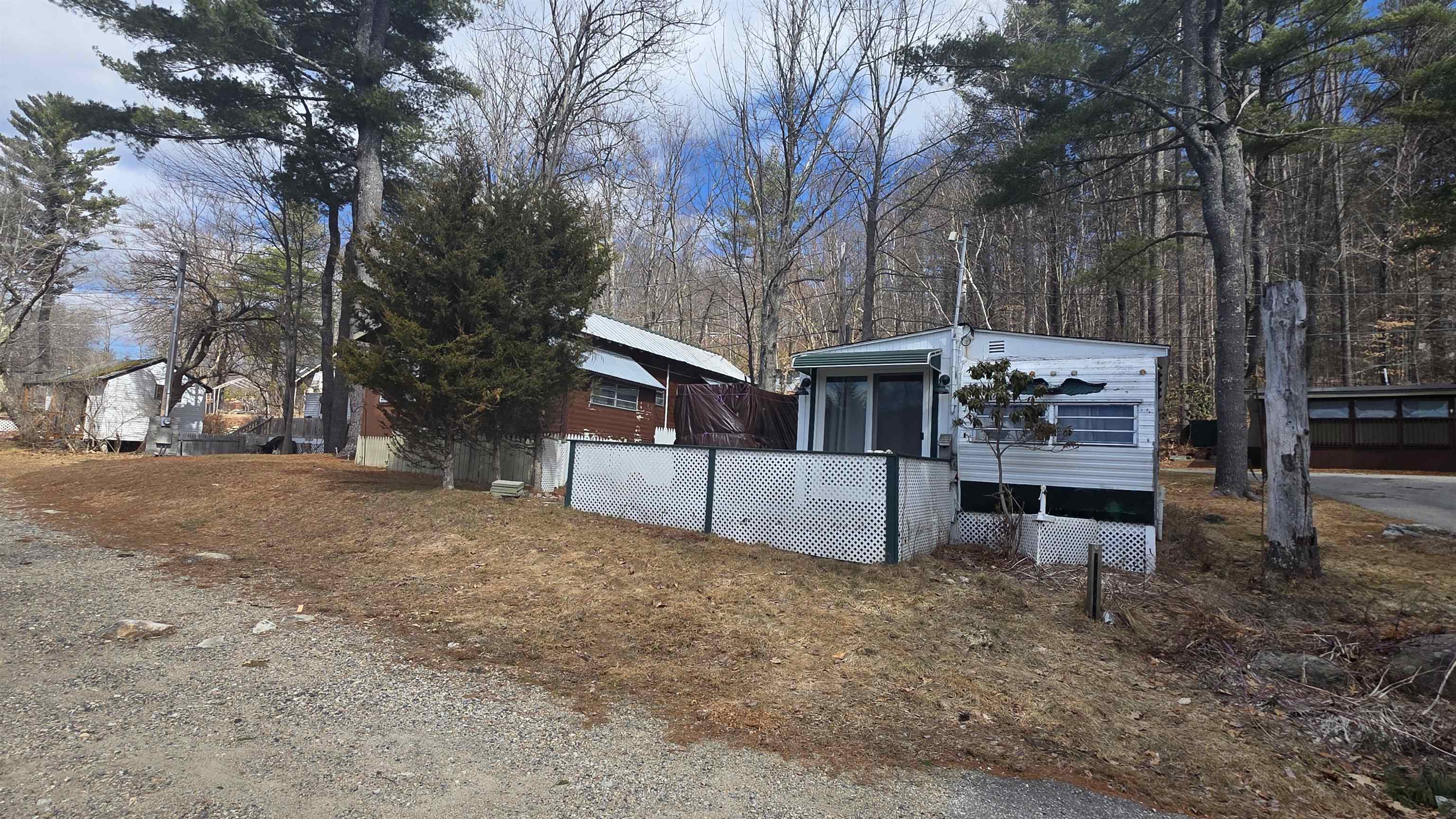 6 Viewland Court Property Photo 4