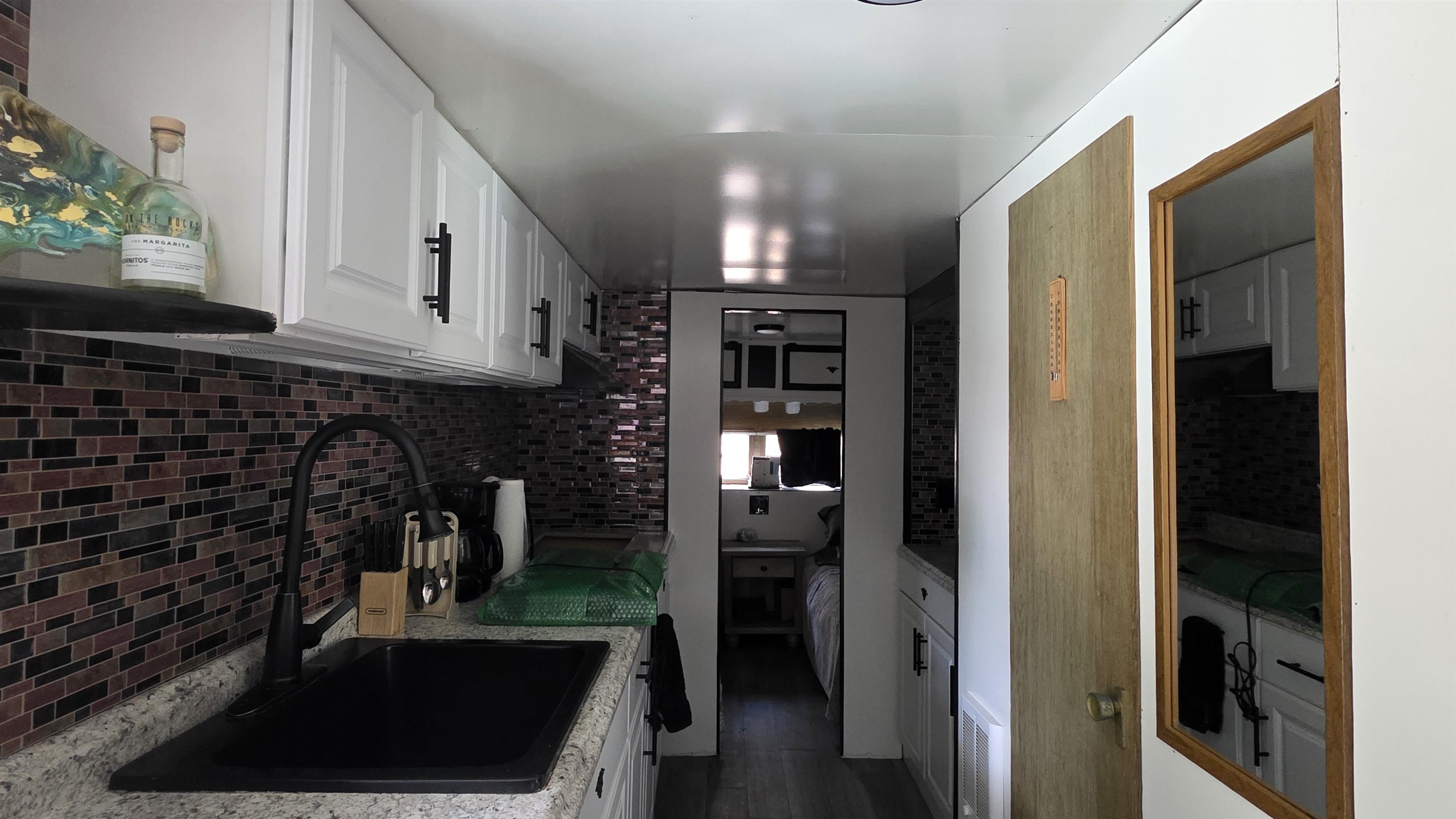 6 Viewland Court Property Photo 14