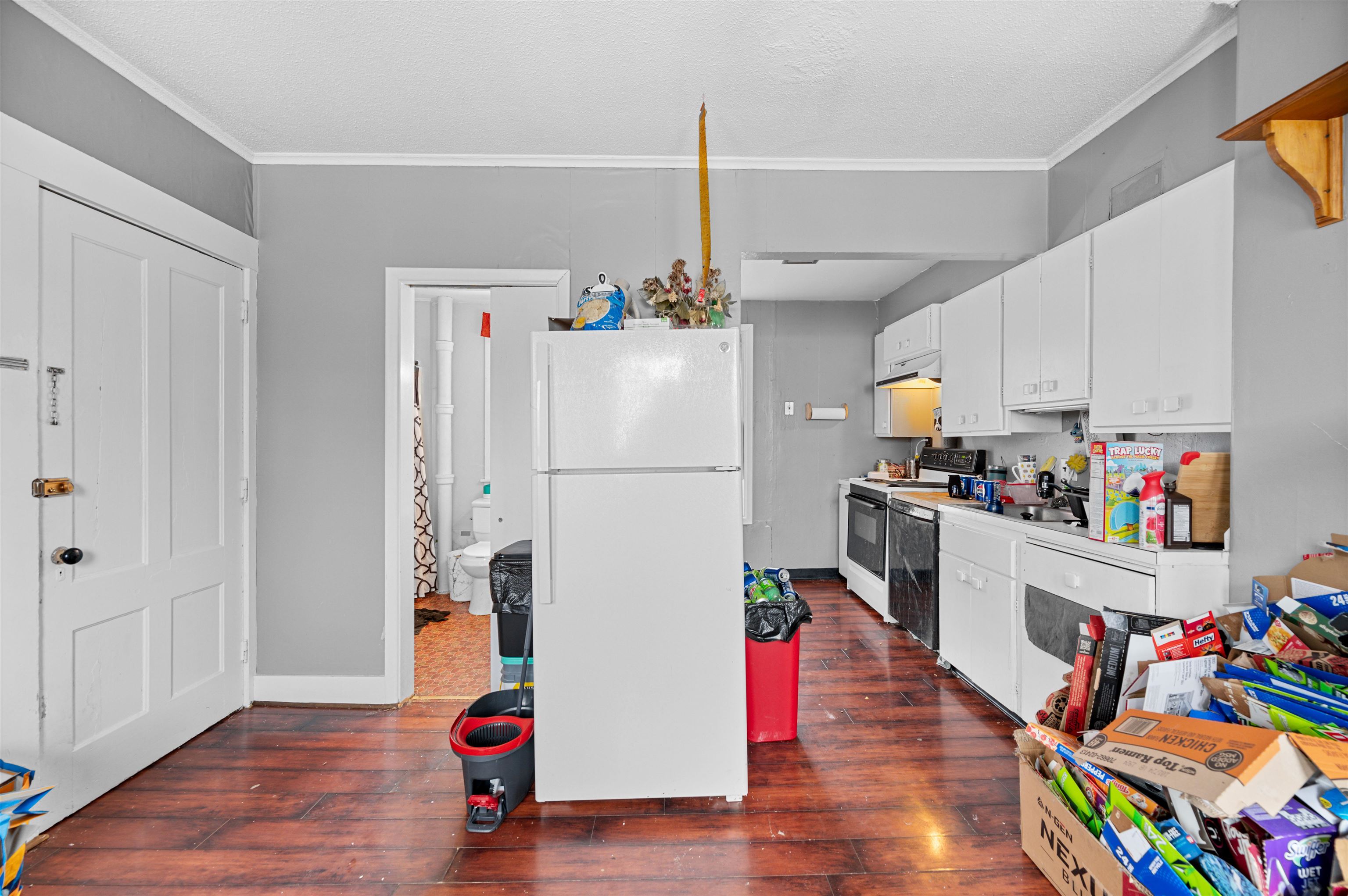 28 Pleasant Street Property Photo 5