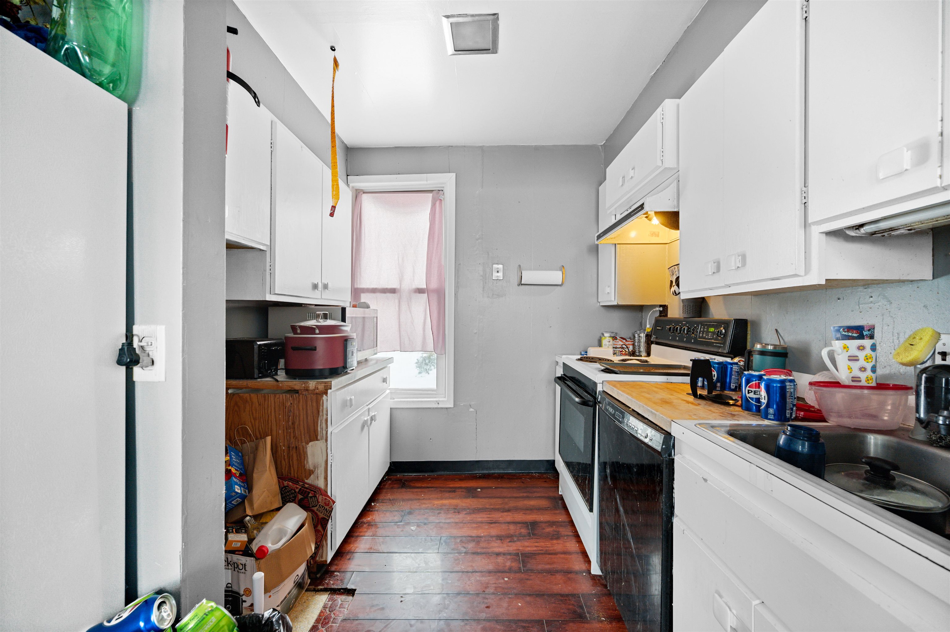 28 Pleasant Street Property Photo 7