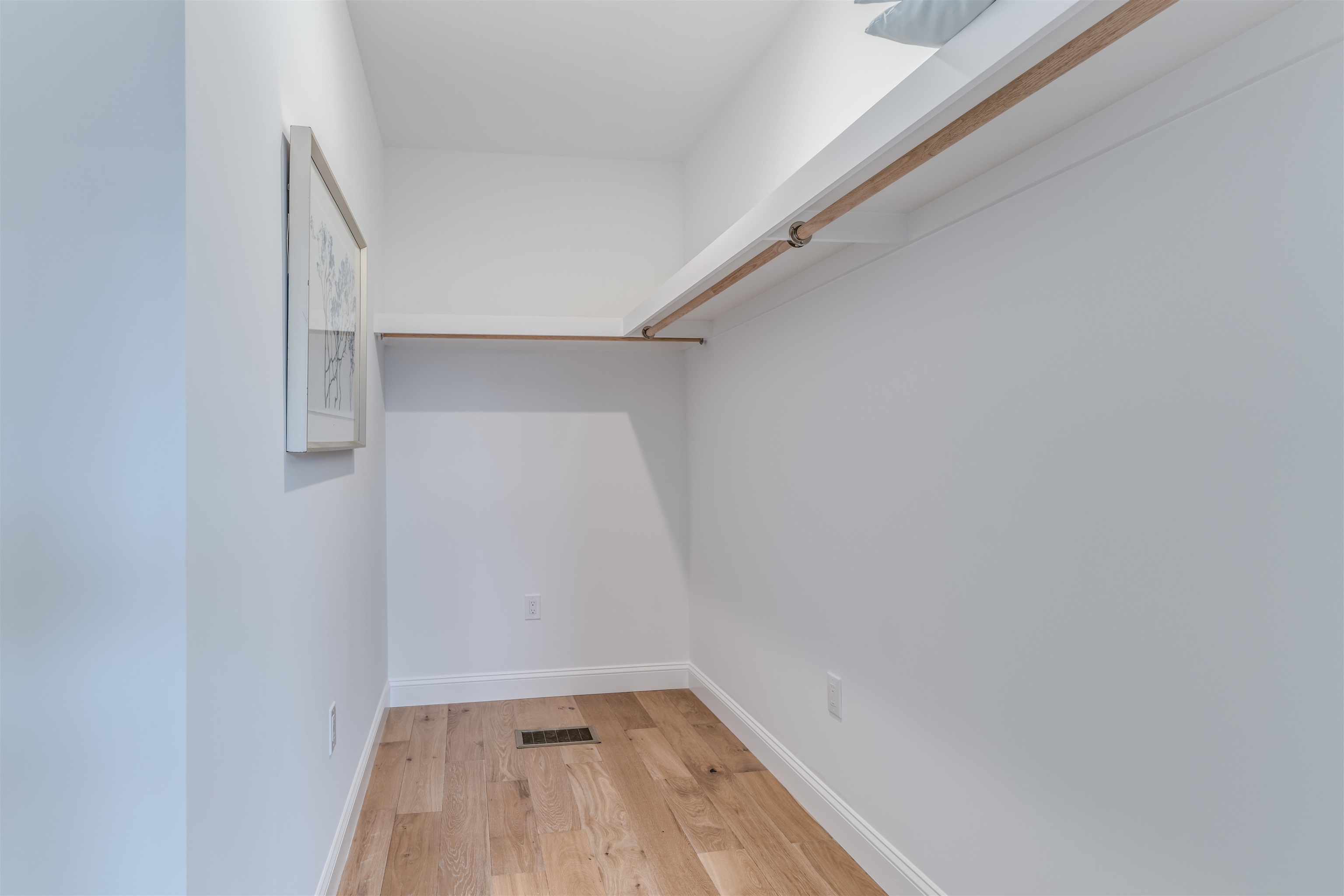 6 Benjamin Lane Property Photo 8