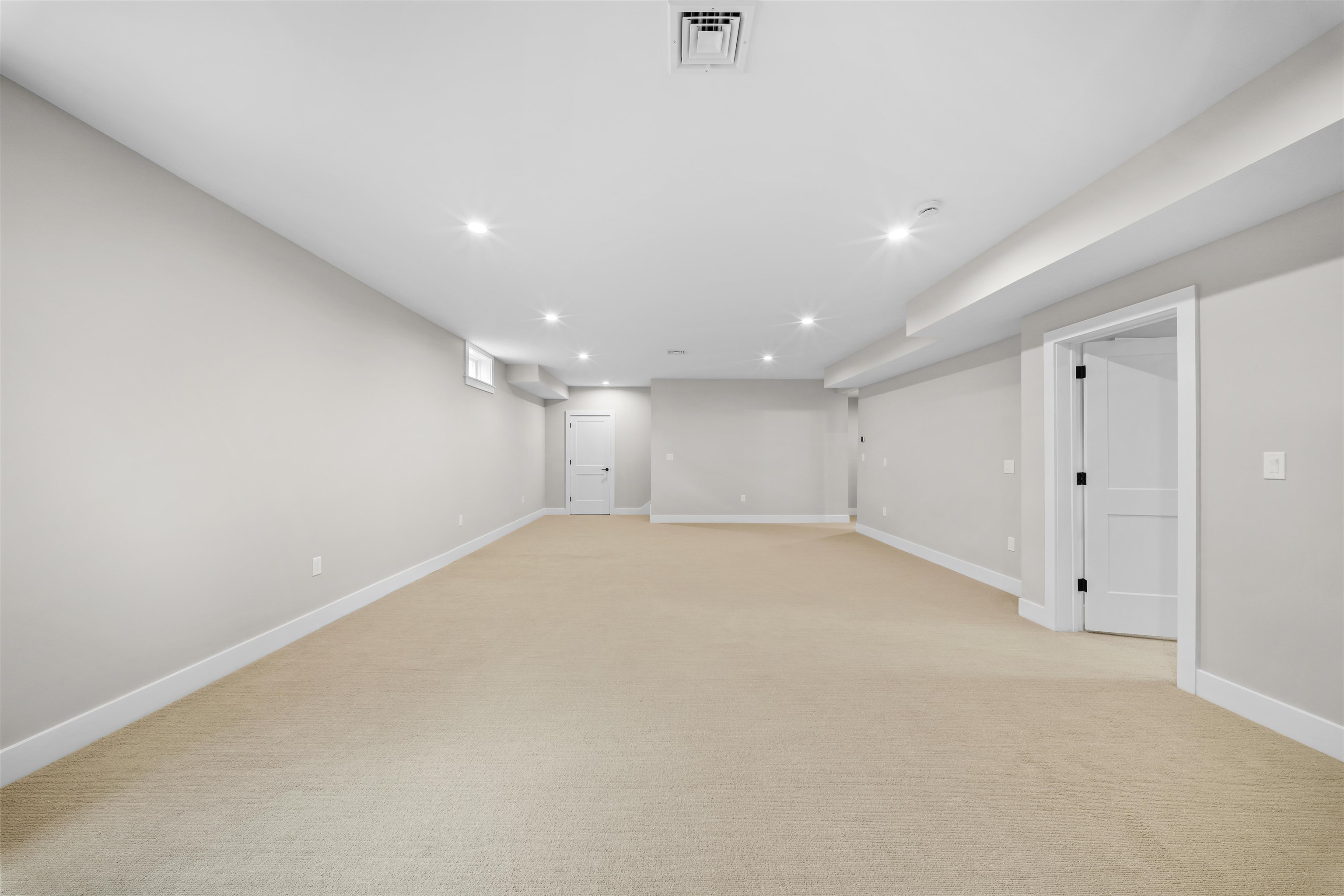 6 Benjamin Lane Property Photo 42