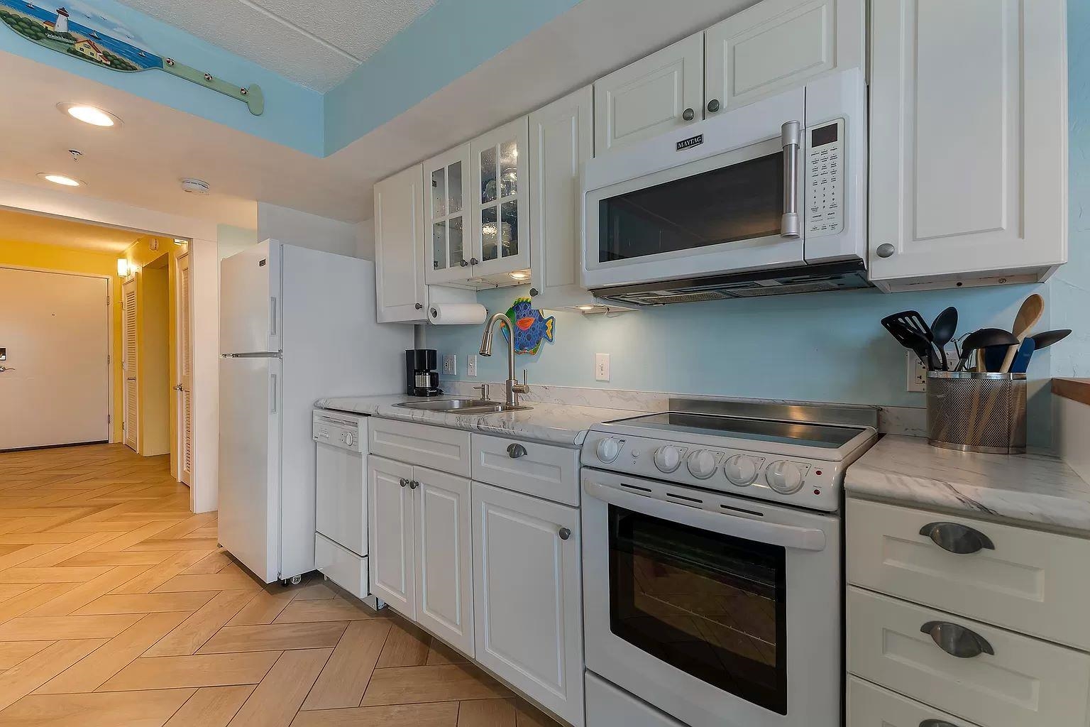 933 Ocean Boulevard Property Photo 5
