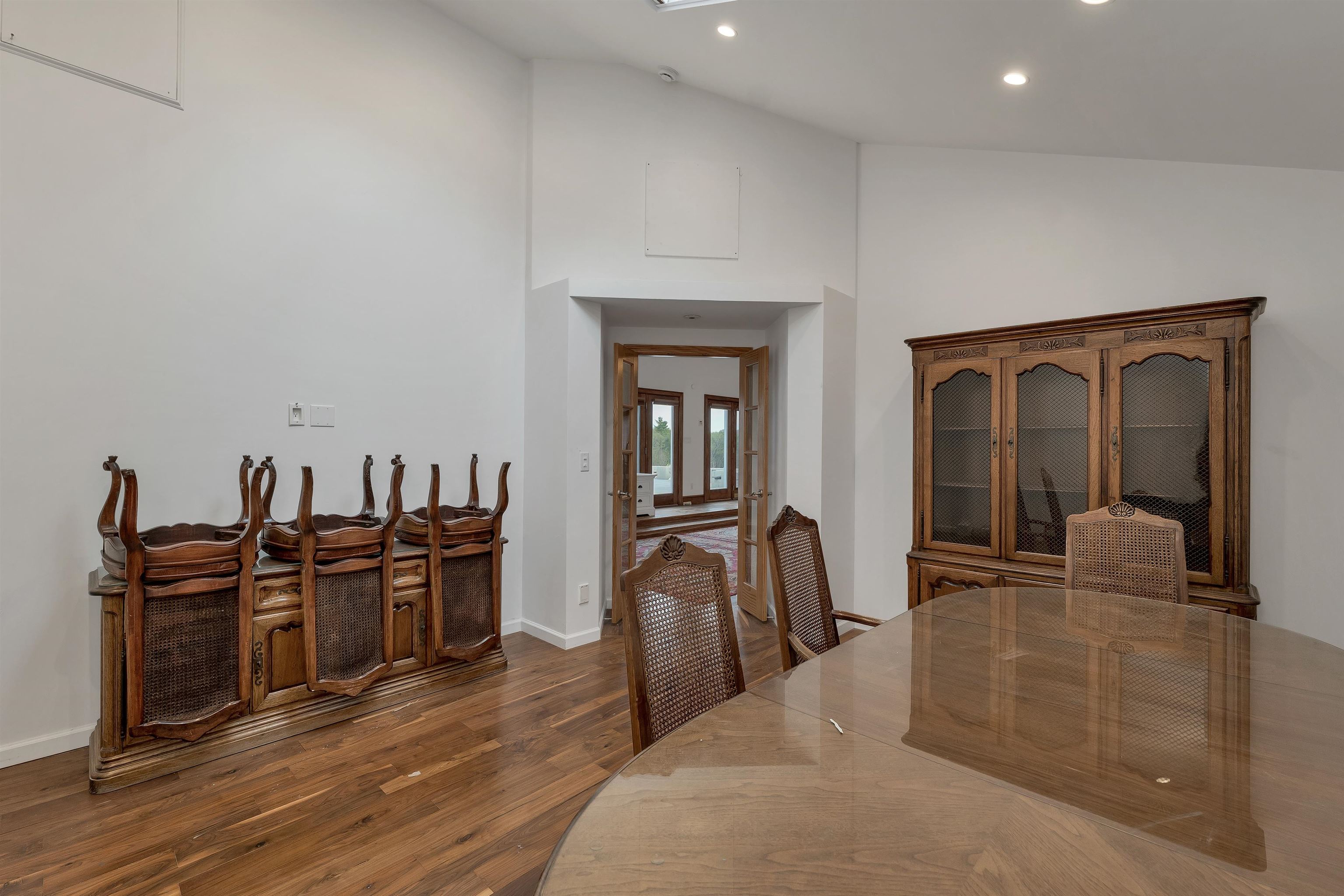 40 Dunbarton Center Road Property Photo 13