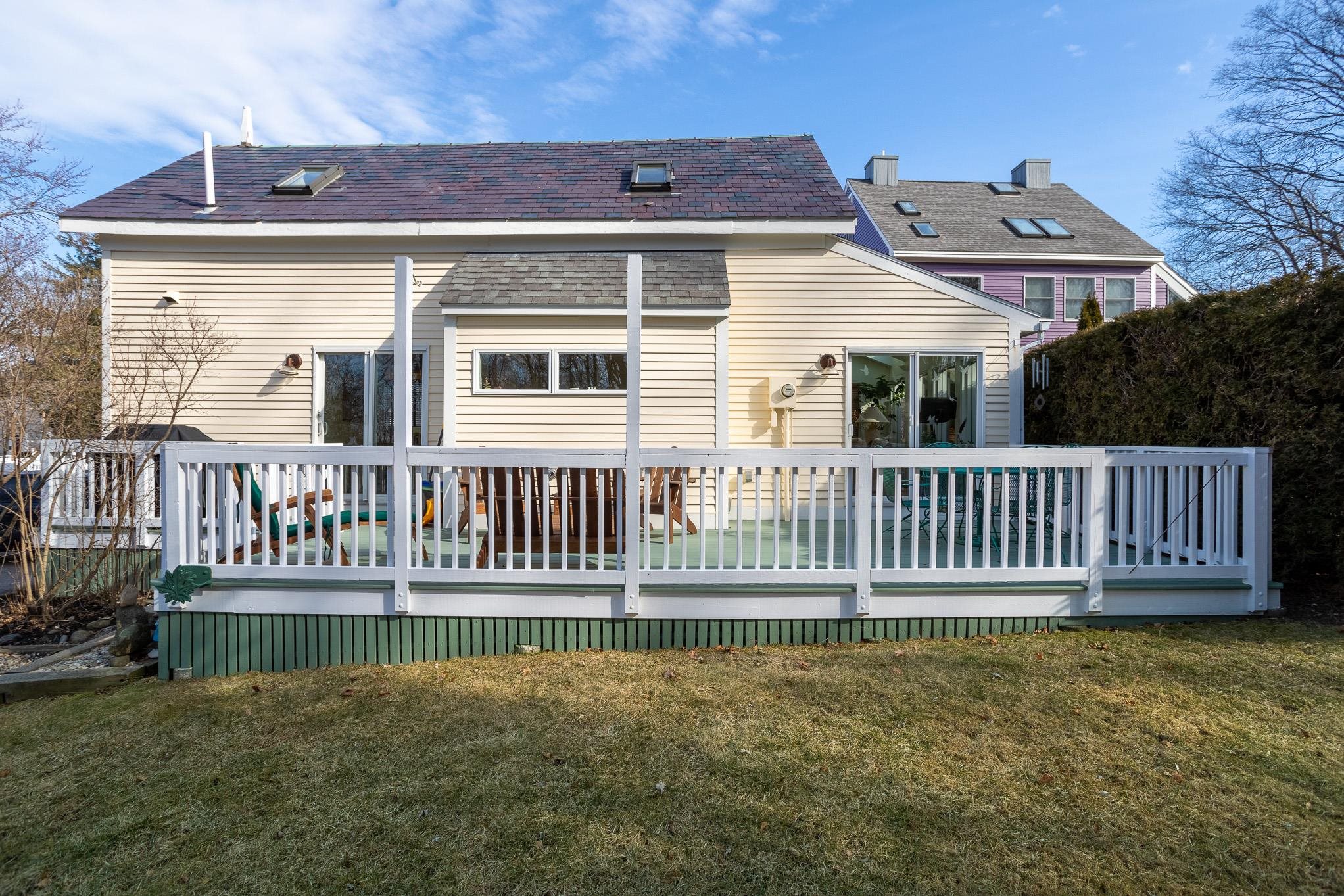 774 Middle Street Property Photo 2