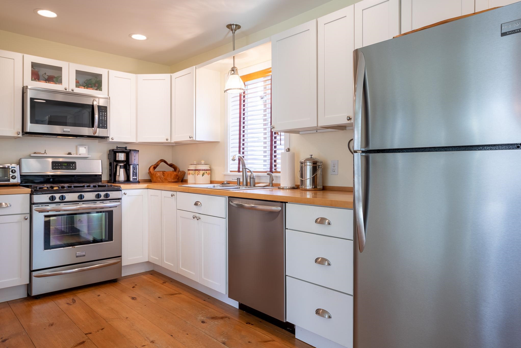 774 Middle Street Property Photo 19