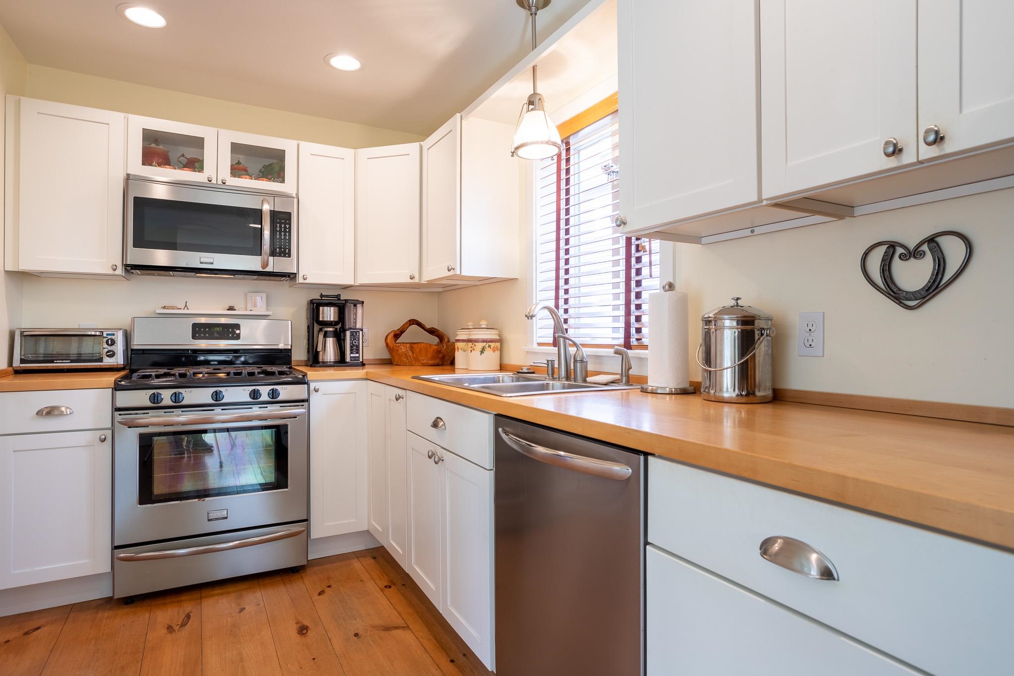 774 Middle Street Property Photo 20