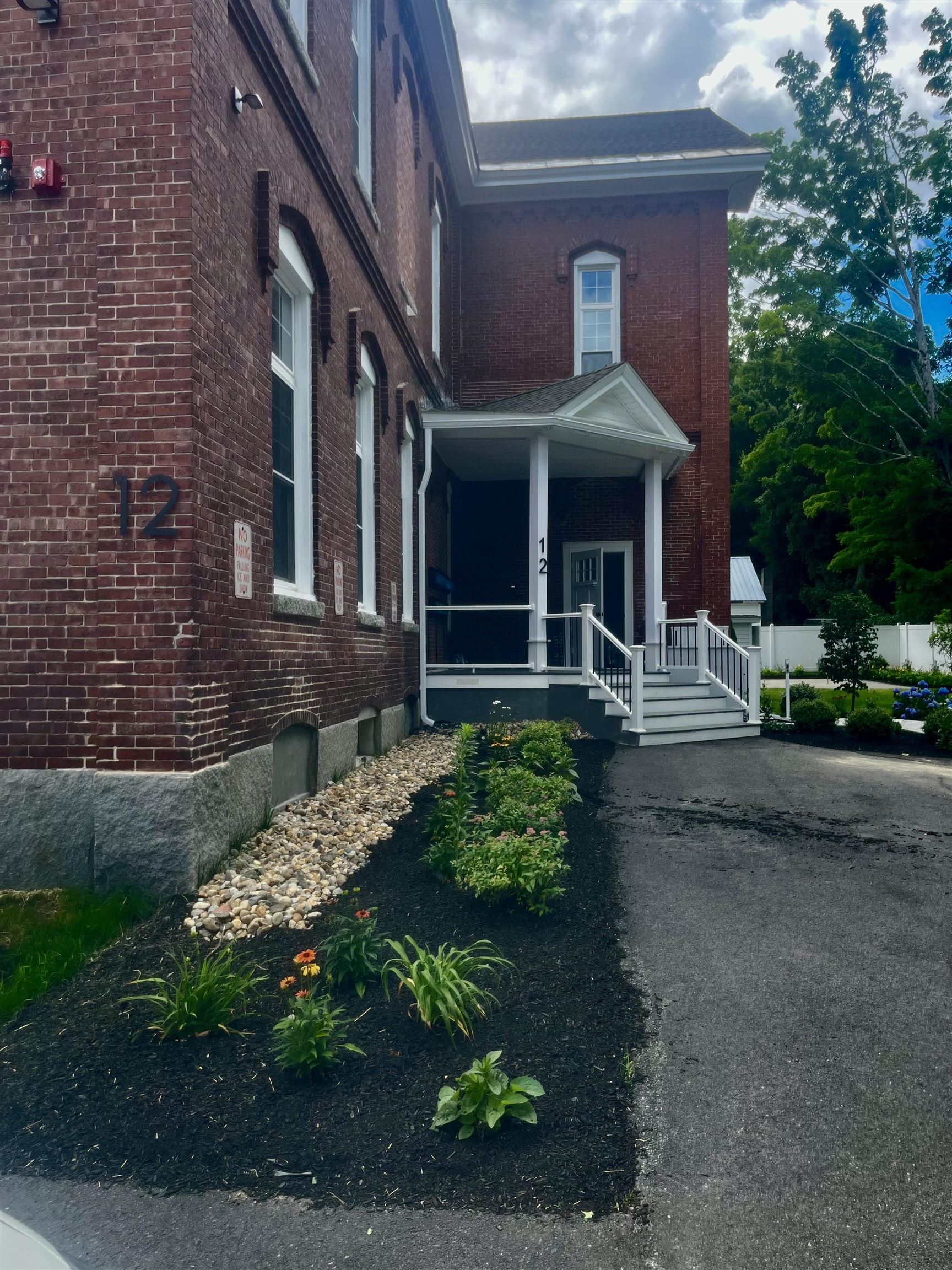 12 Cross Street Property Photo 17