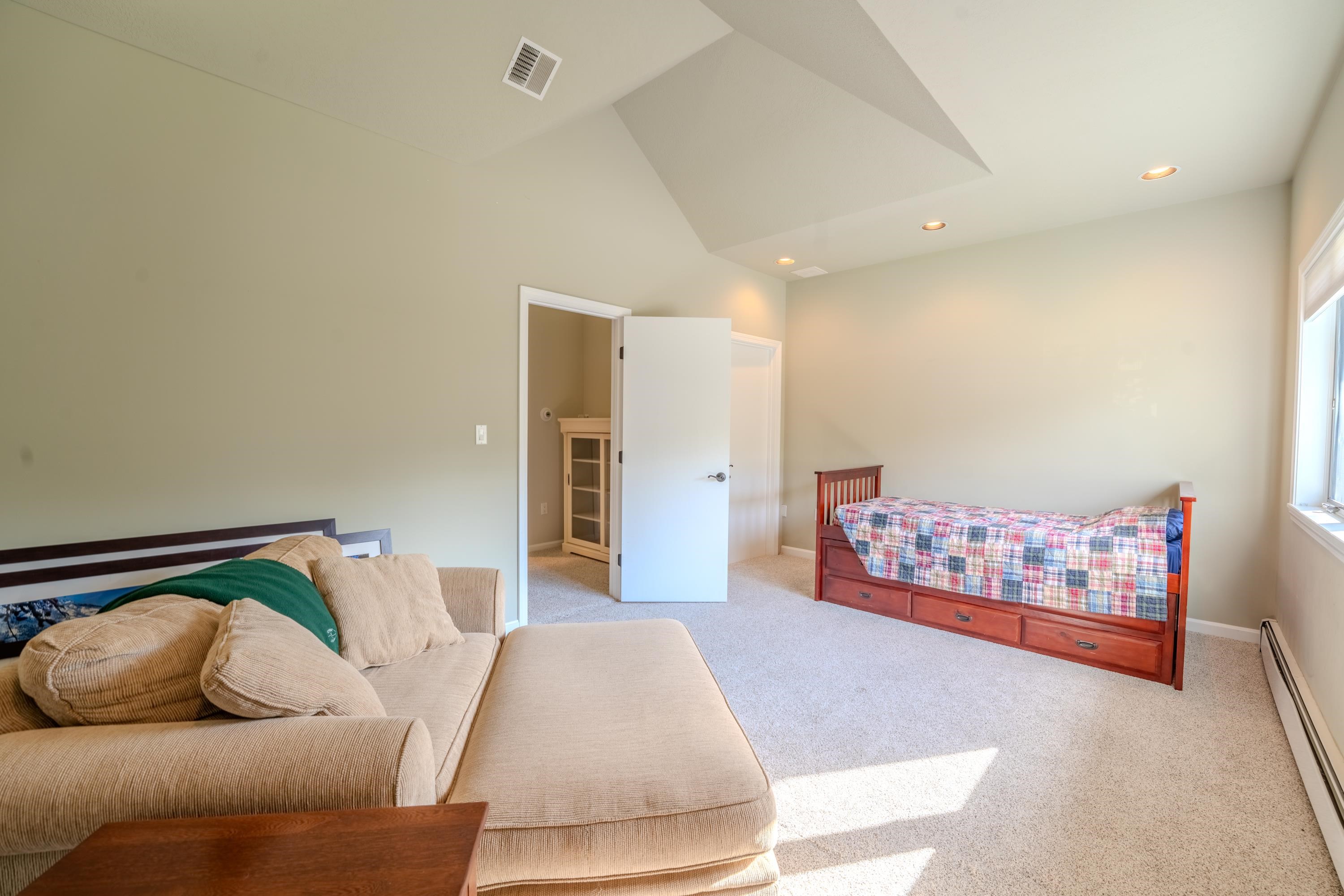 52 Bunker Lane Property Photo 25
