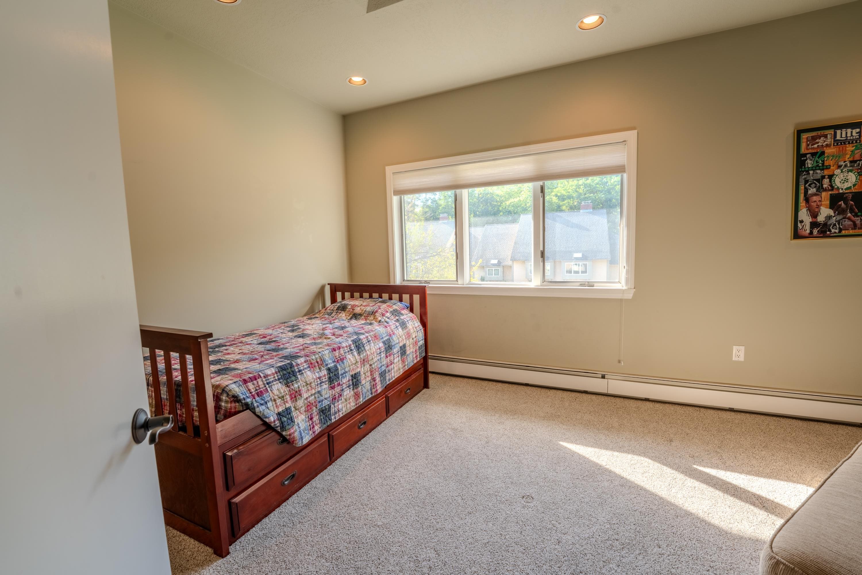 52 Bunker Lane Property Photo 26