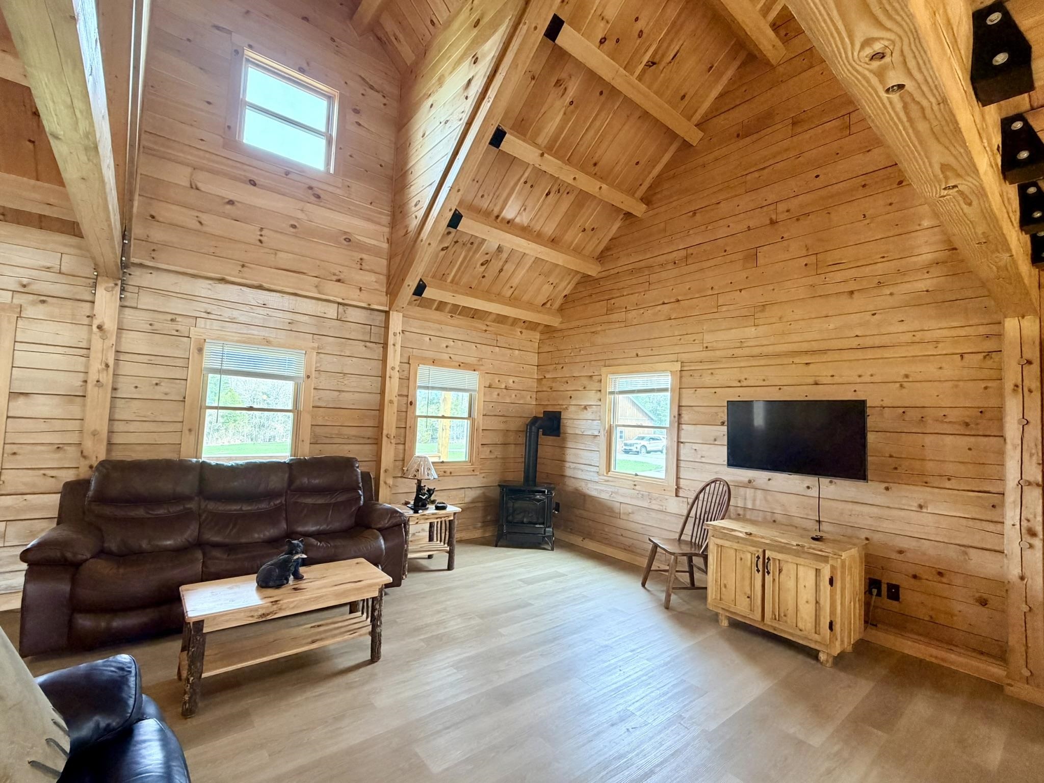 535 Mead Hill Property Photo 8