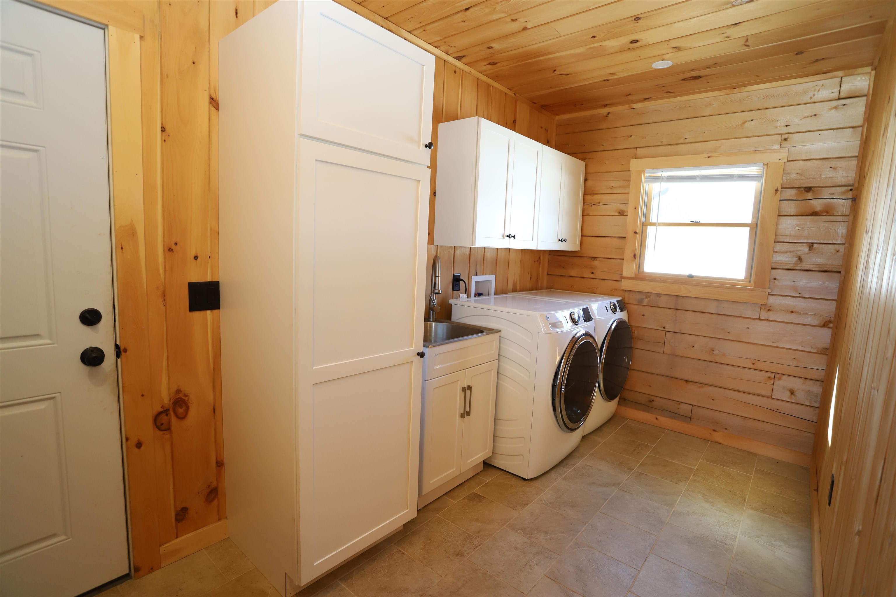 535 Mead Hill Property Photo 33