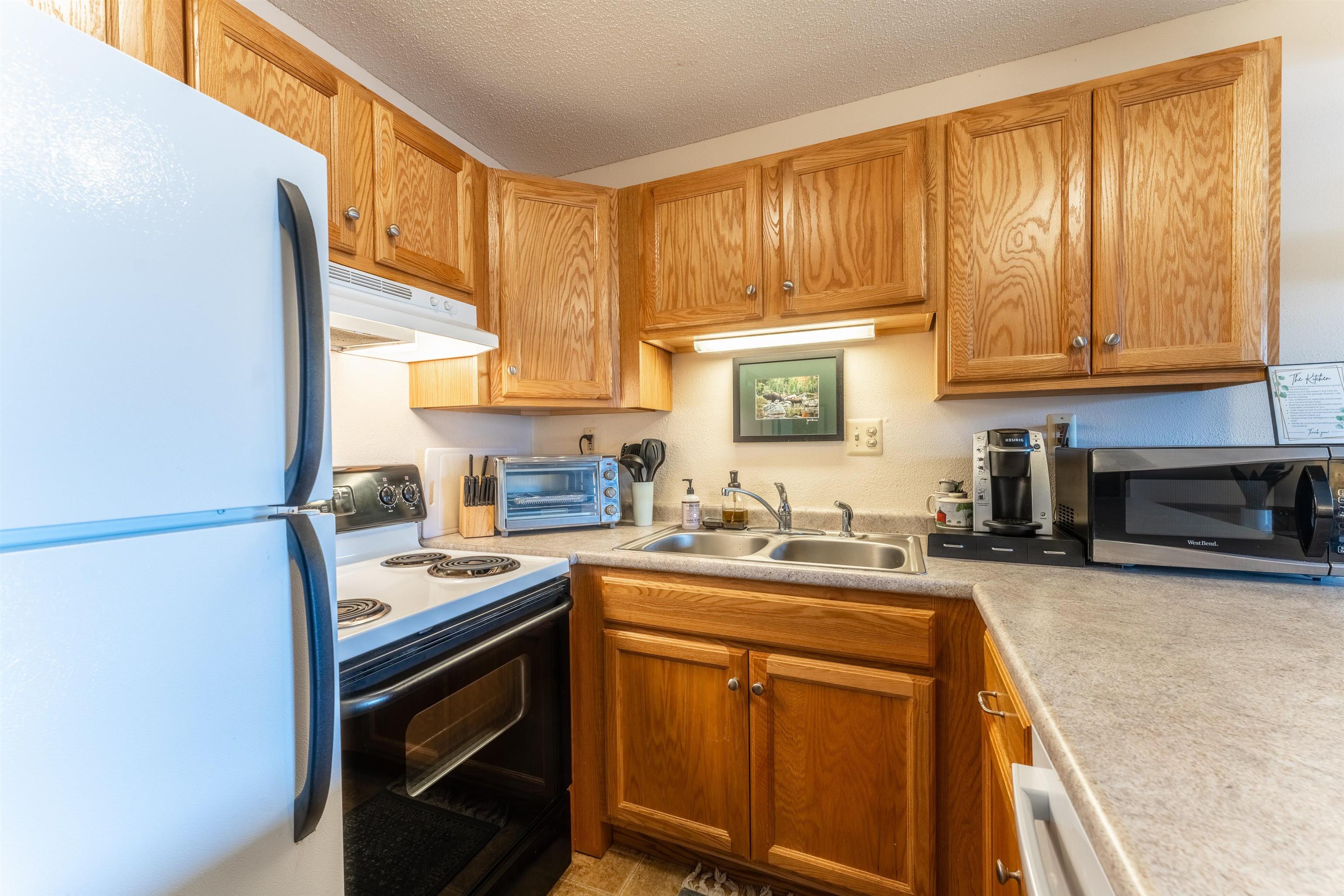 48 Linderhof Golf Course Road Property Photo 11