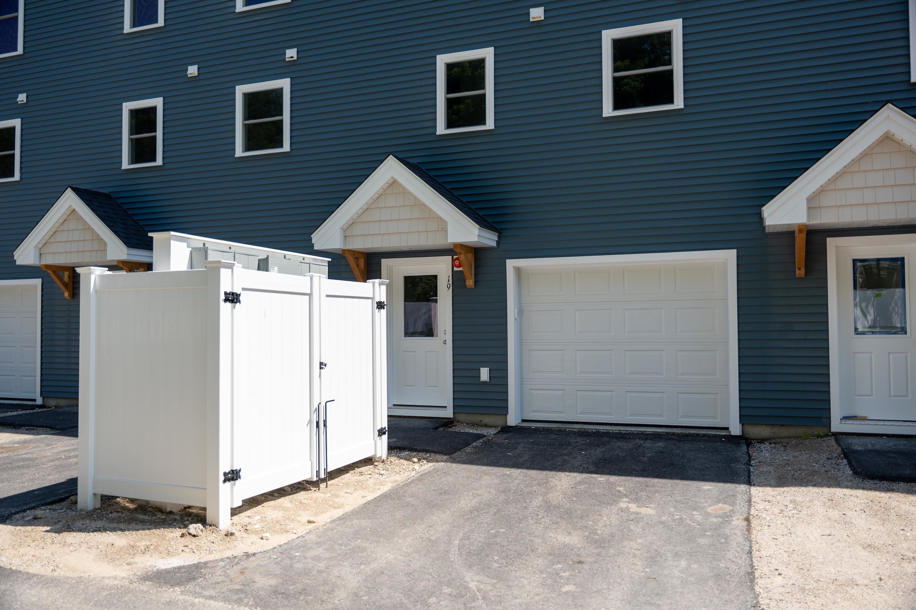 19 Lucy Lane Property Photo 1