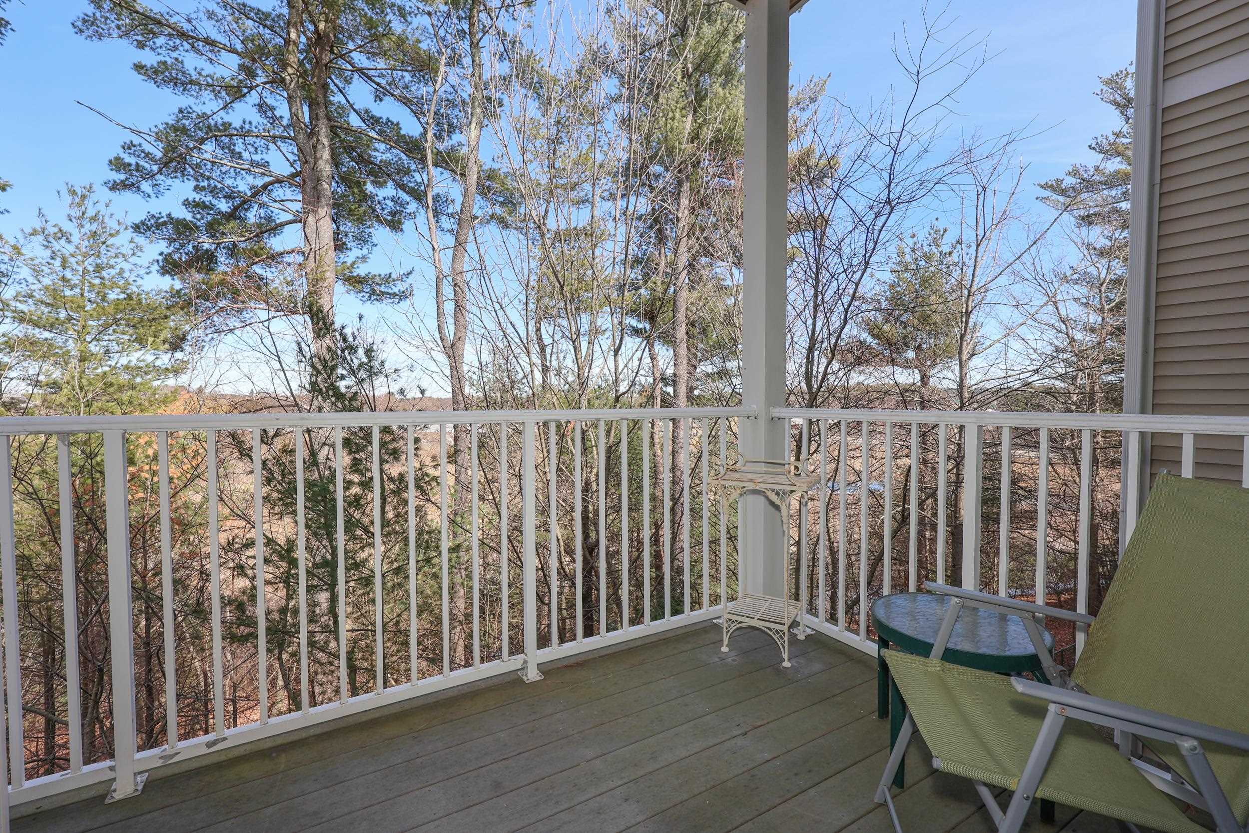 160 Daniel Webster Highway Property Photo 15