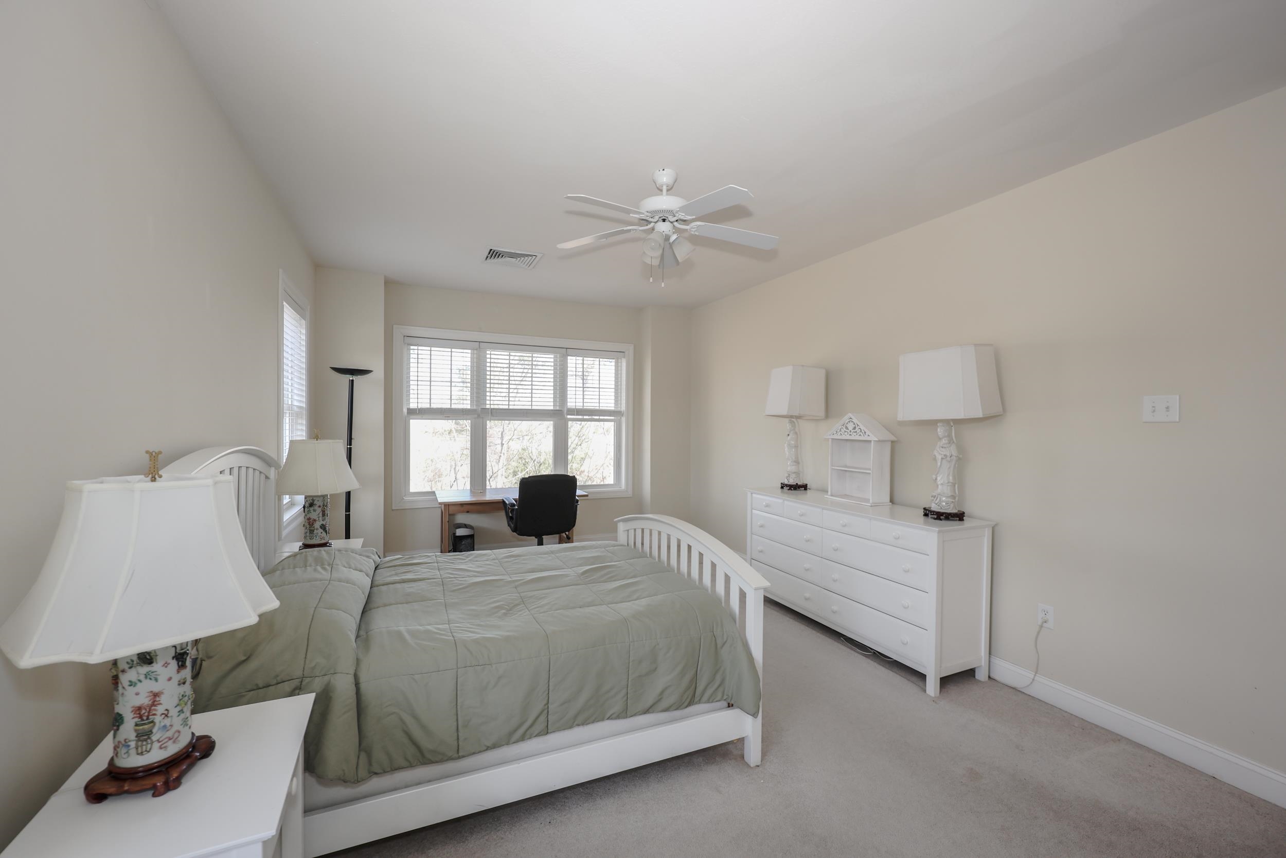160 Daniel Webster Highway Property Photo 21