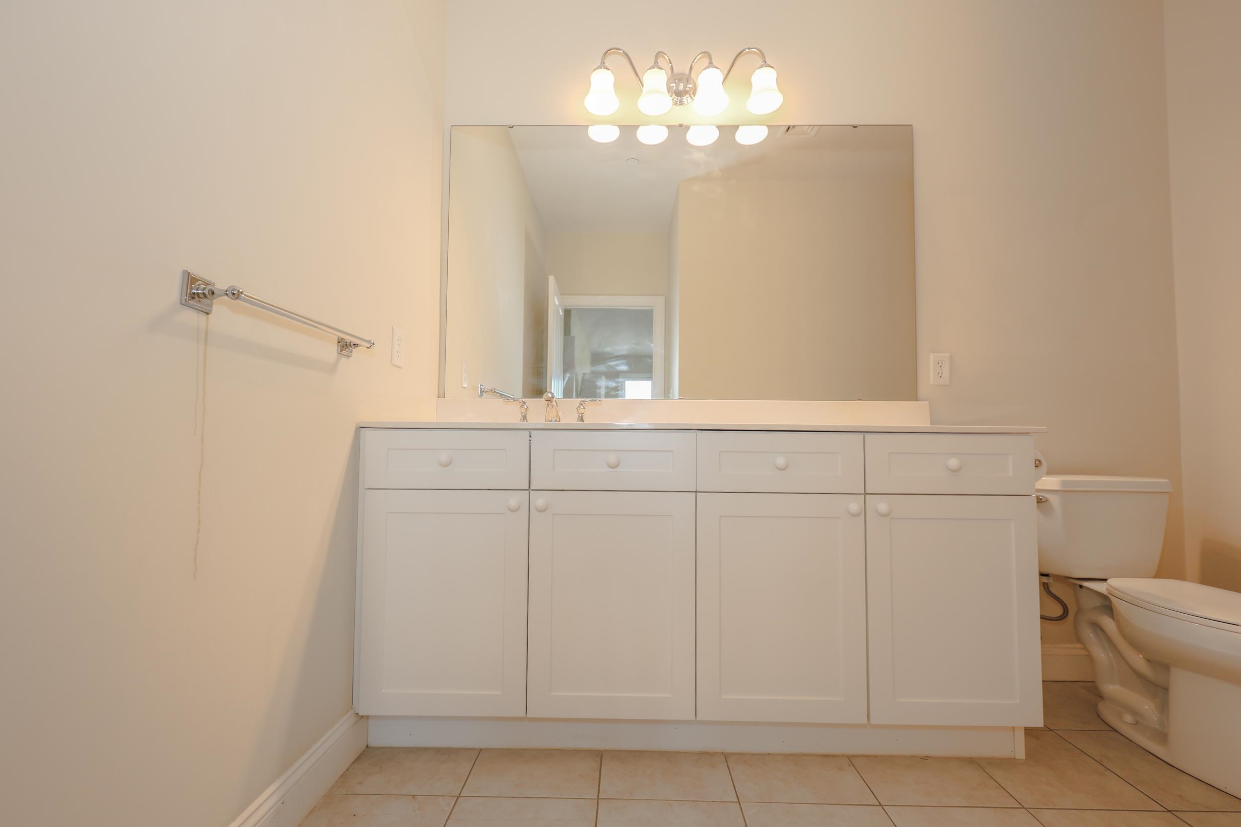 160 Daniel Webster Highway Property Photo 22