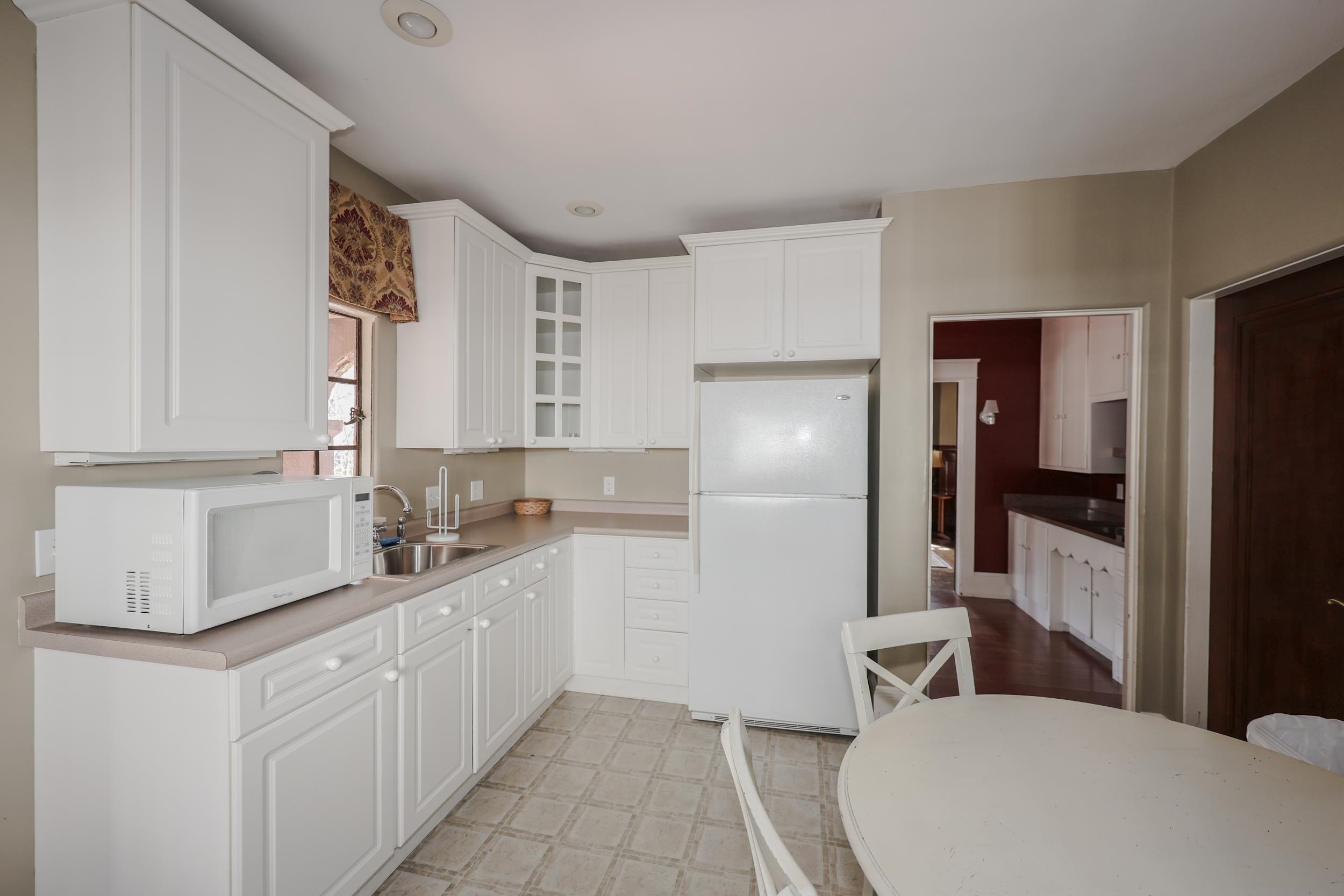 160 Daniel Webster Highway Property Photo 32