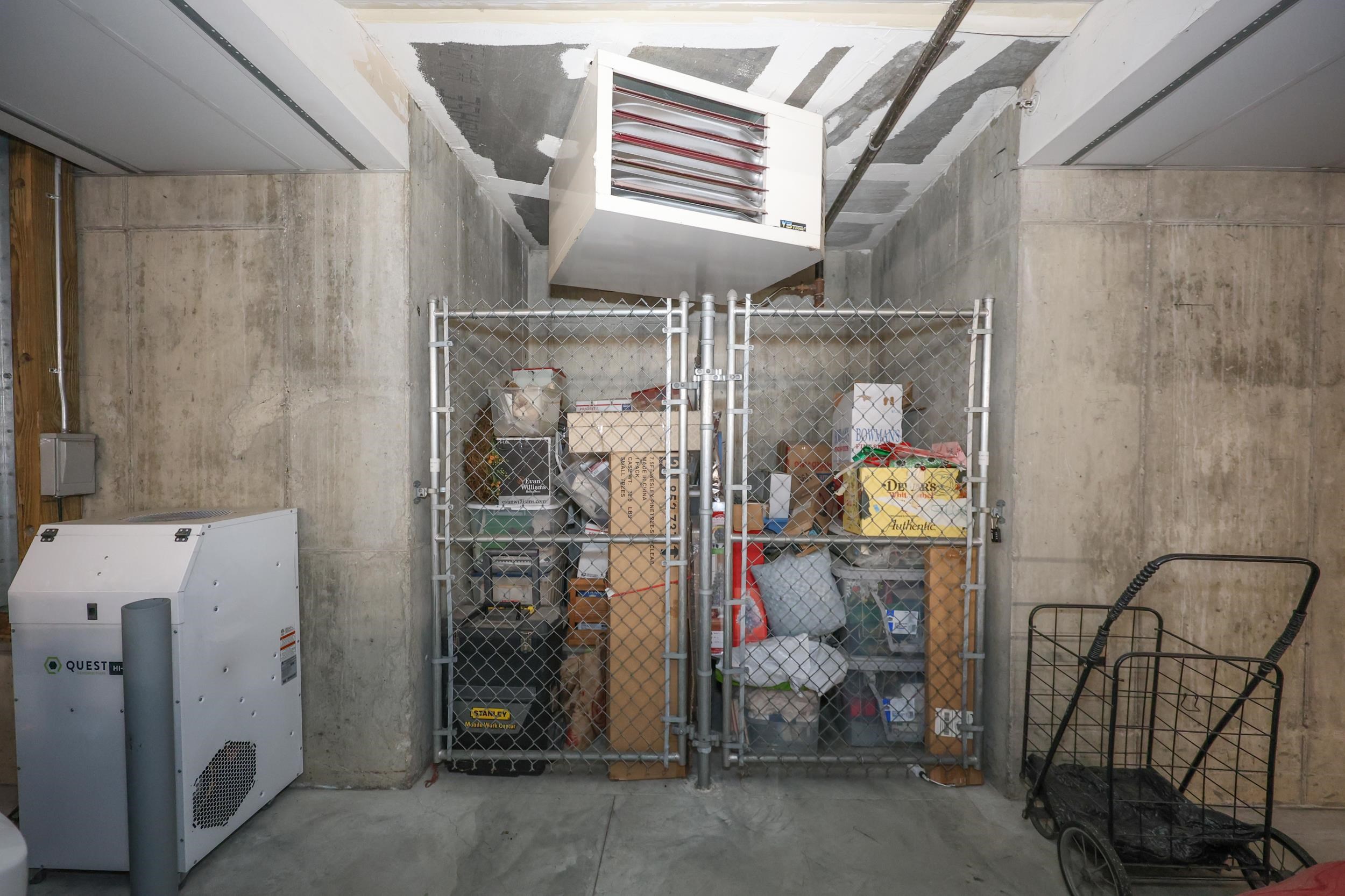 160 Daniel Webster Highway Property Photo 43