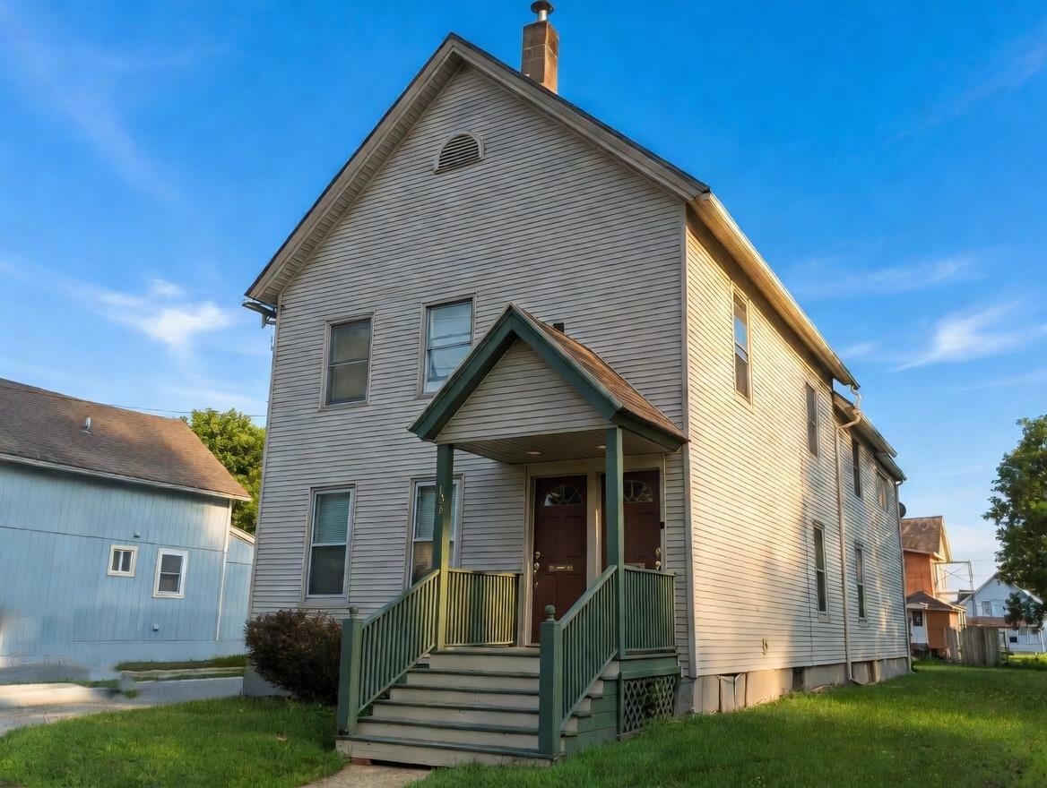 138 Maple Street Property Photo 2
