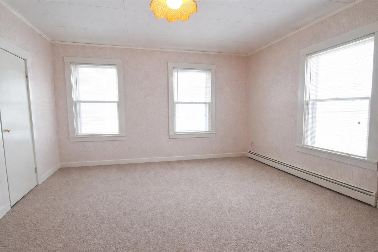 138 Maple Street Property Photo 4