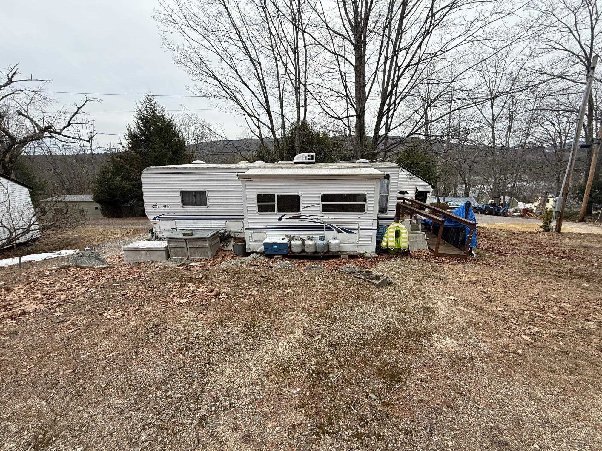 6 Viewland Court Property Photo 1