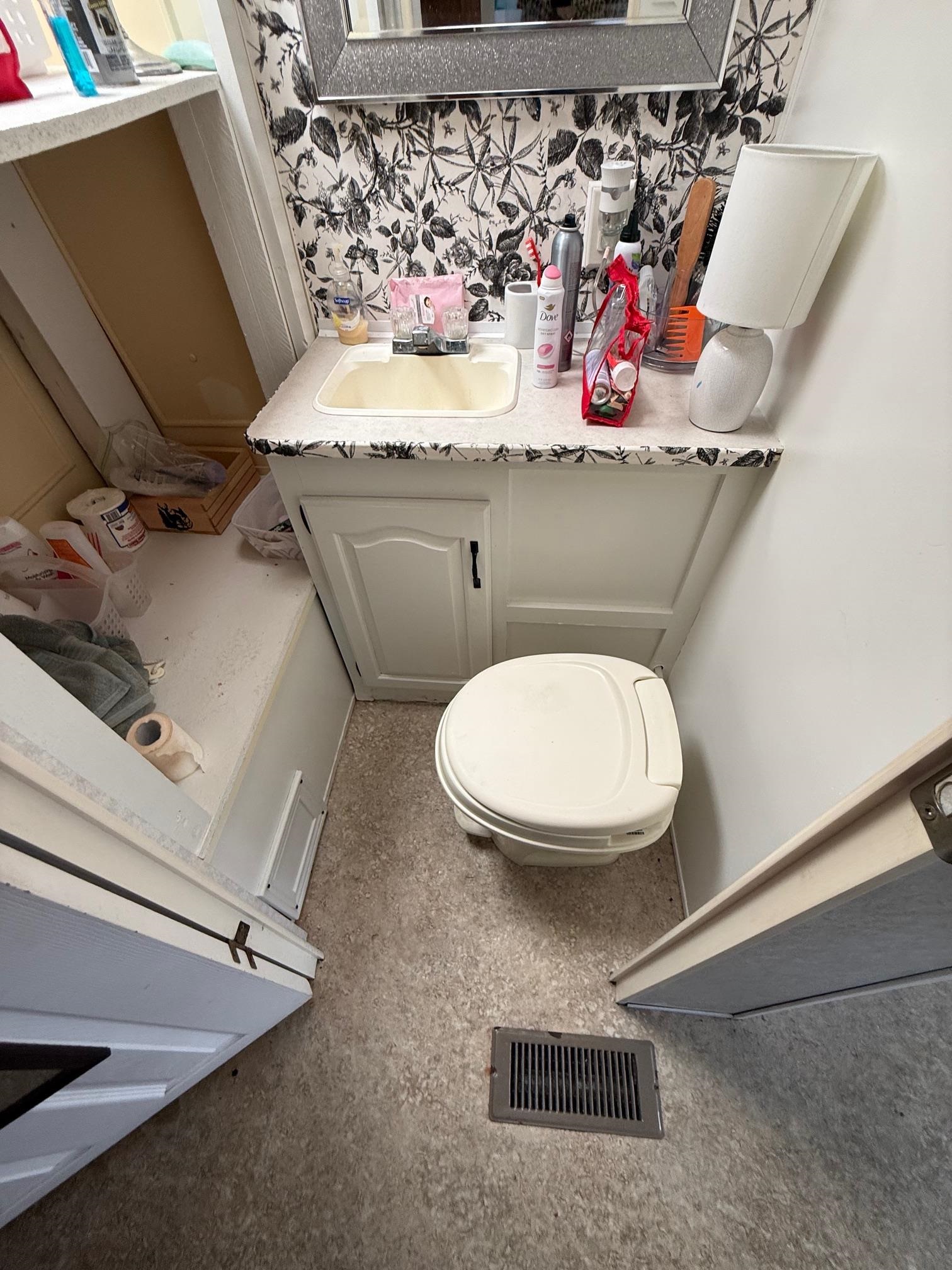 6 Viewland Court Property Photo 18