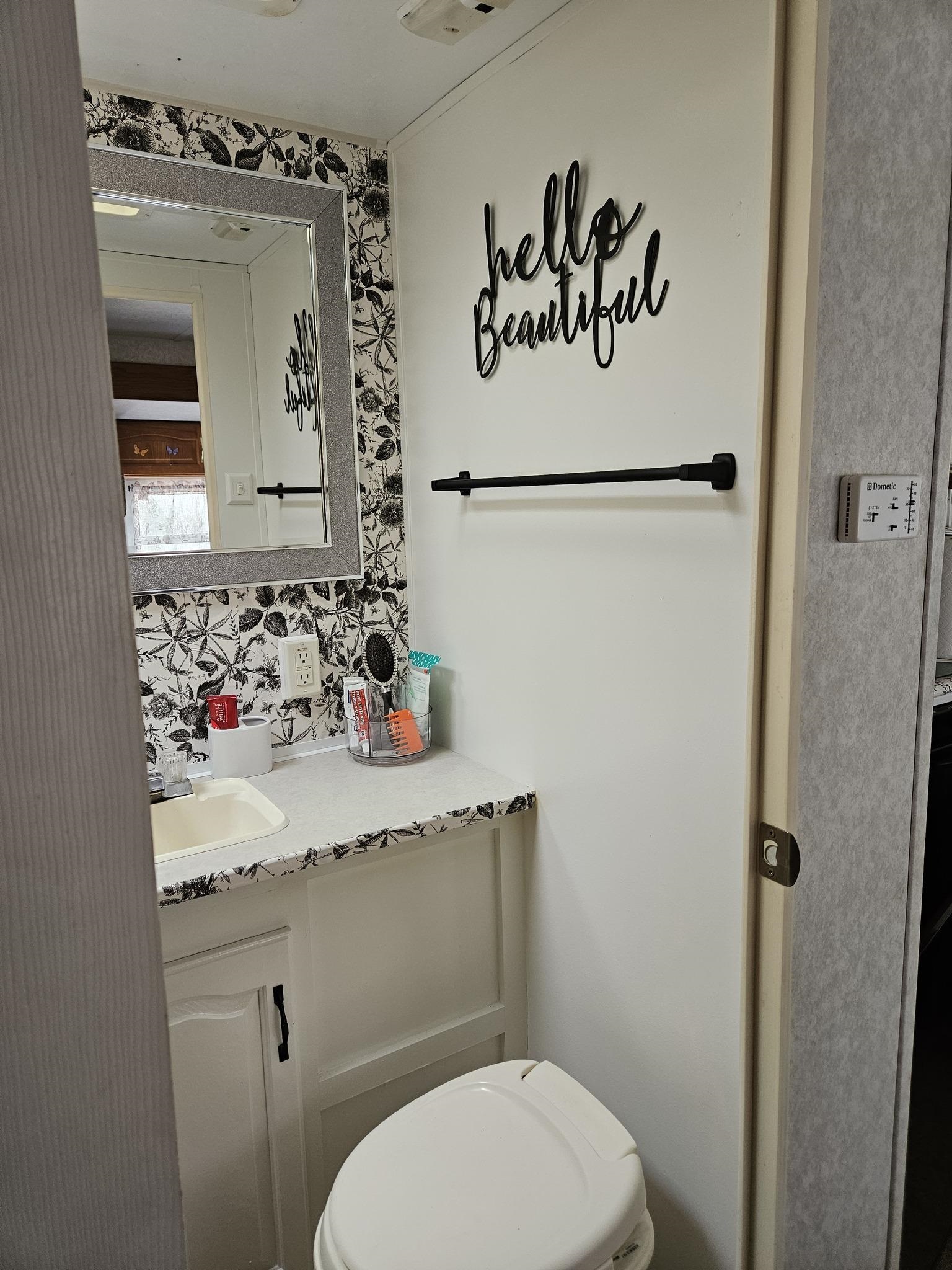 6 Viewland Court Property Photo 19
