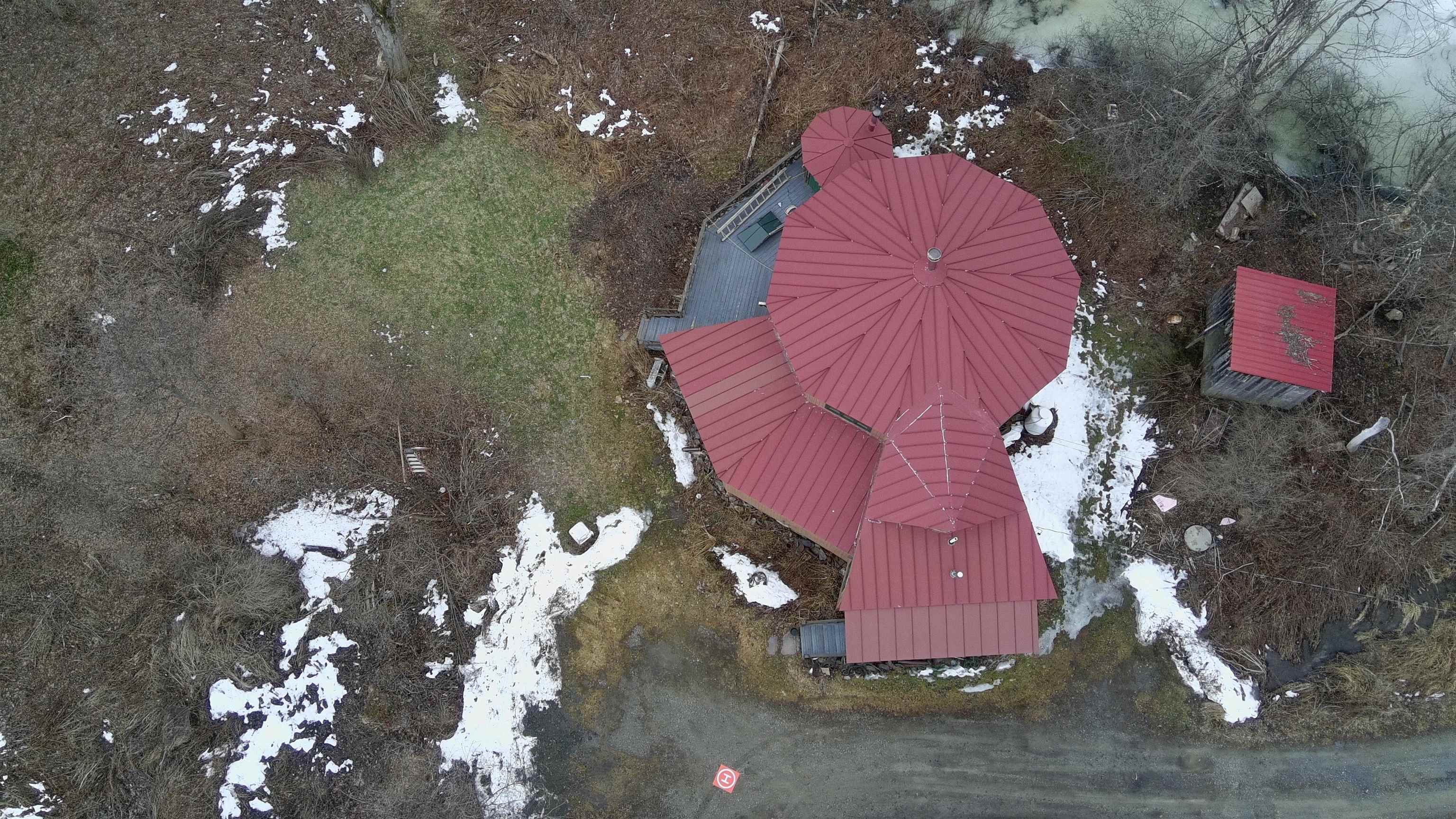 652 Lewis Creek Road Property Photo 4