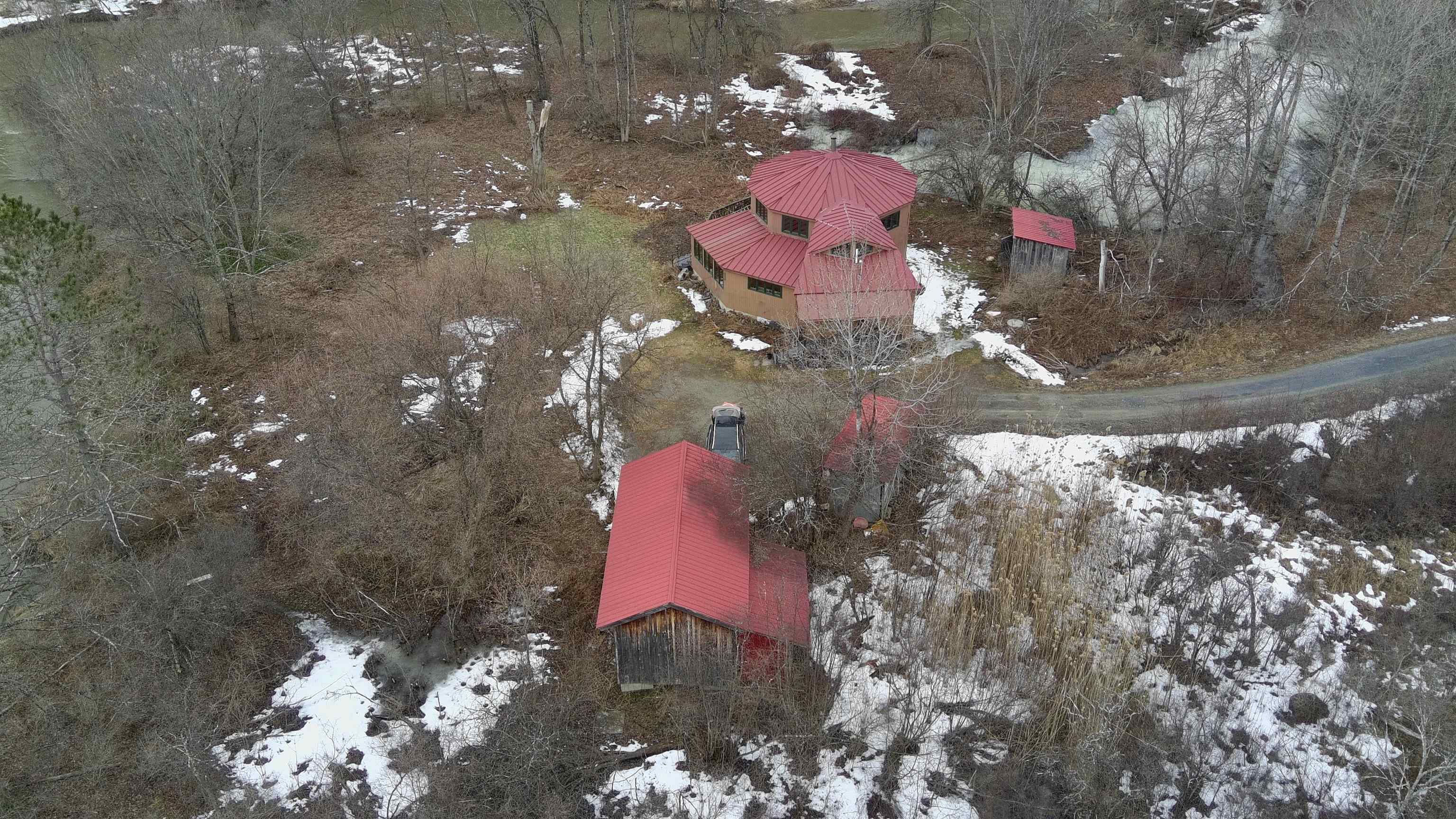 652 Lewis Creek Road Property Photo 5