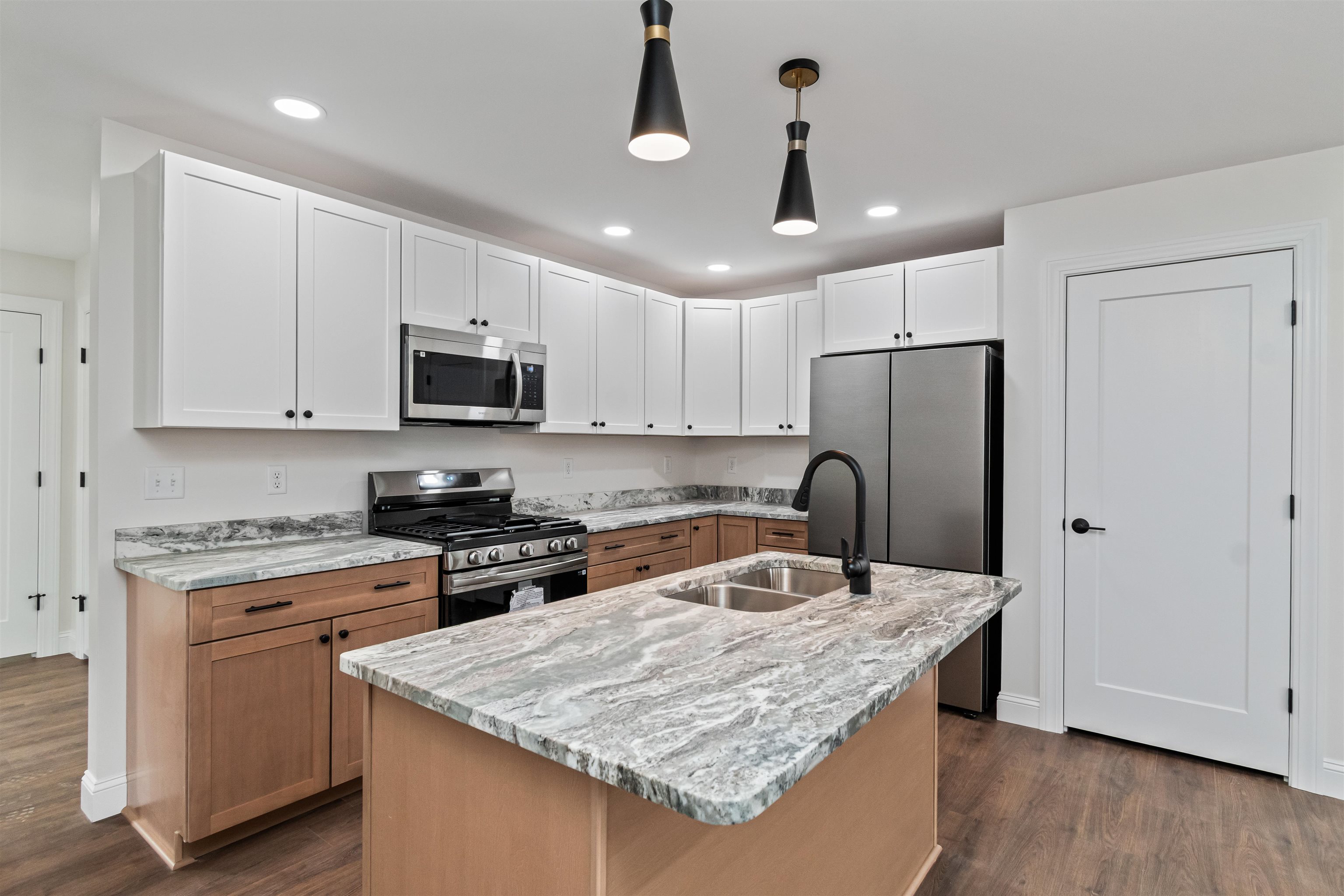 30 Upper Gilman Street Property Photo 8