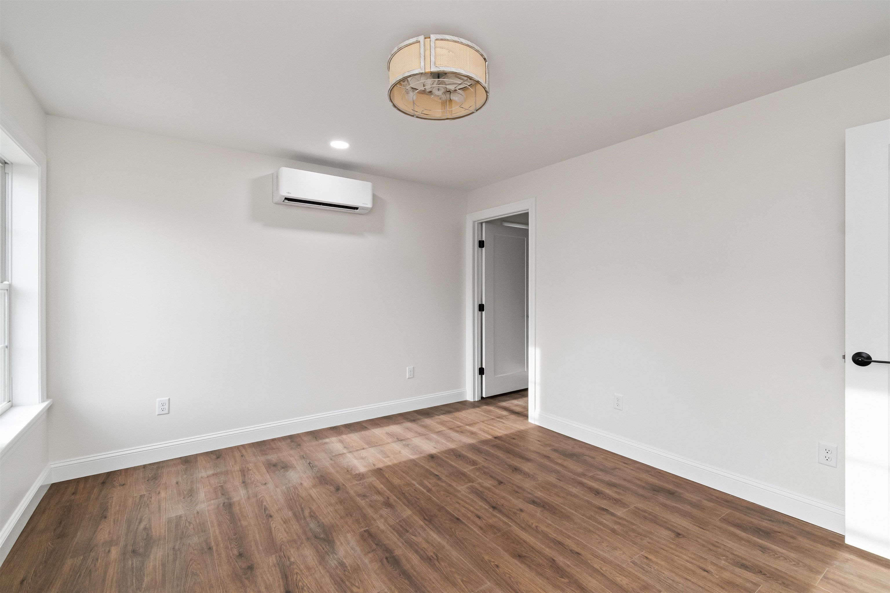 30 Upper Gilman Street Property Photo 15